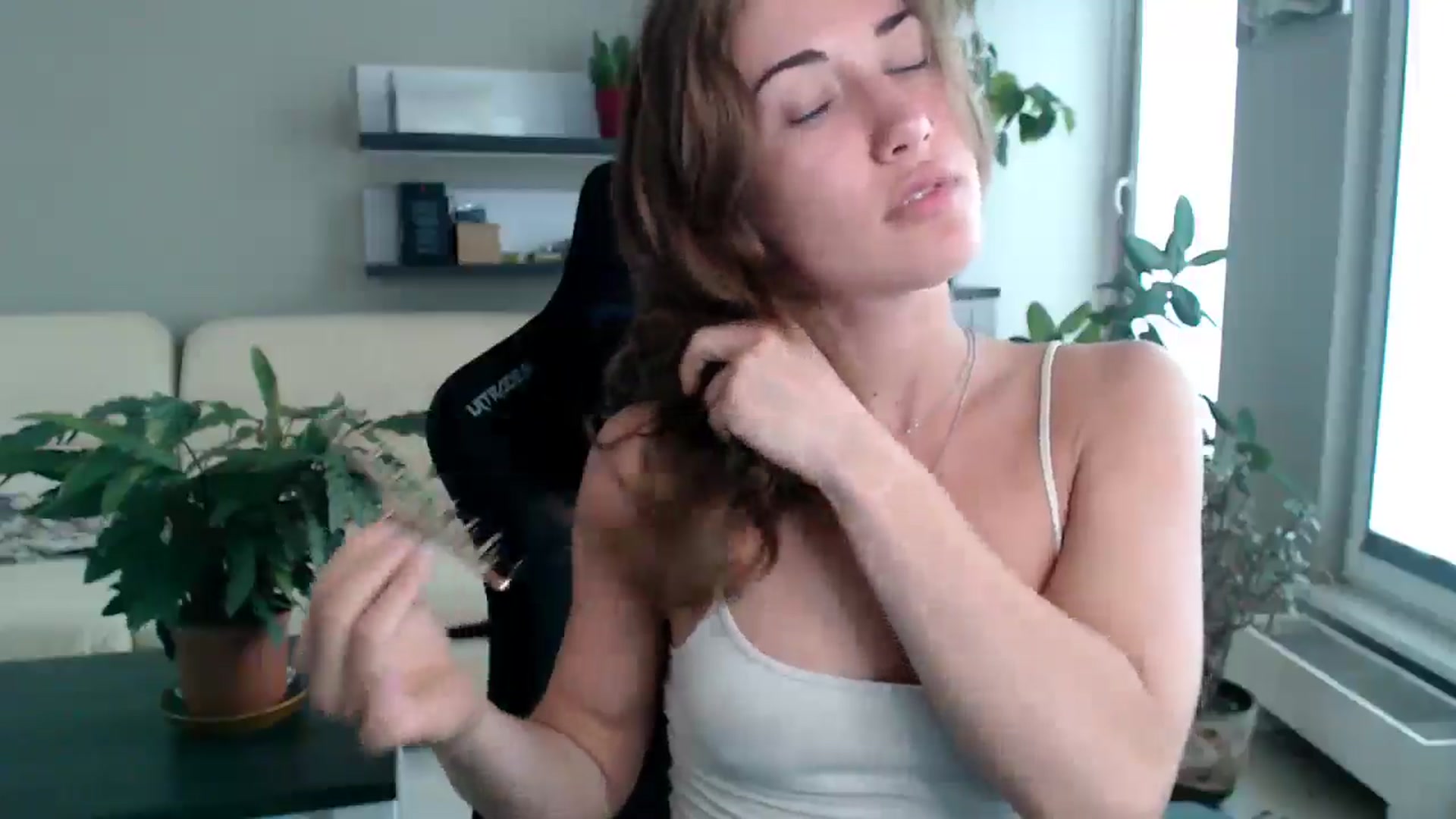Gallery image thumbnail from GalaxyAnisia's myfreecams stream on, 08/29/2025, 10:36 image 12 of 20