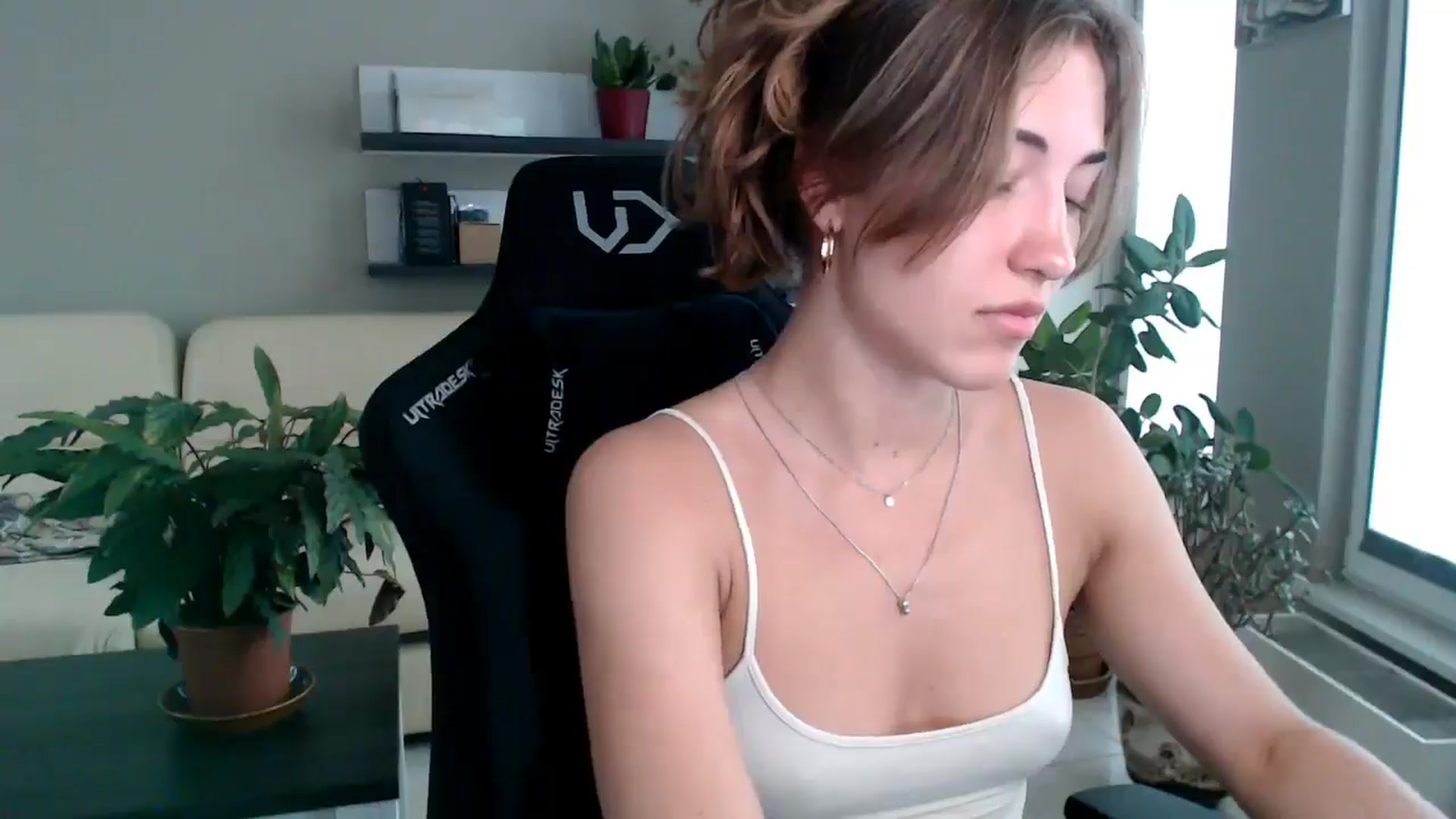 Gallery image thumbnail from GalaxyAnisia's myfreecams stream on, 08/29/2025, 10:36 image 20 of 20