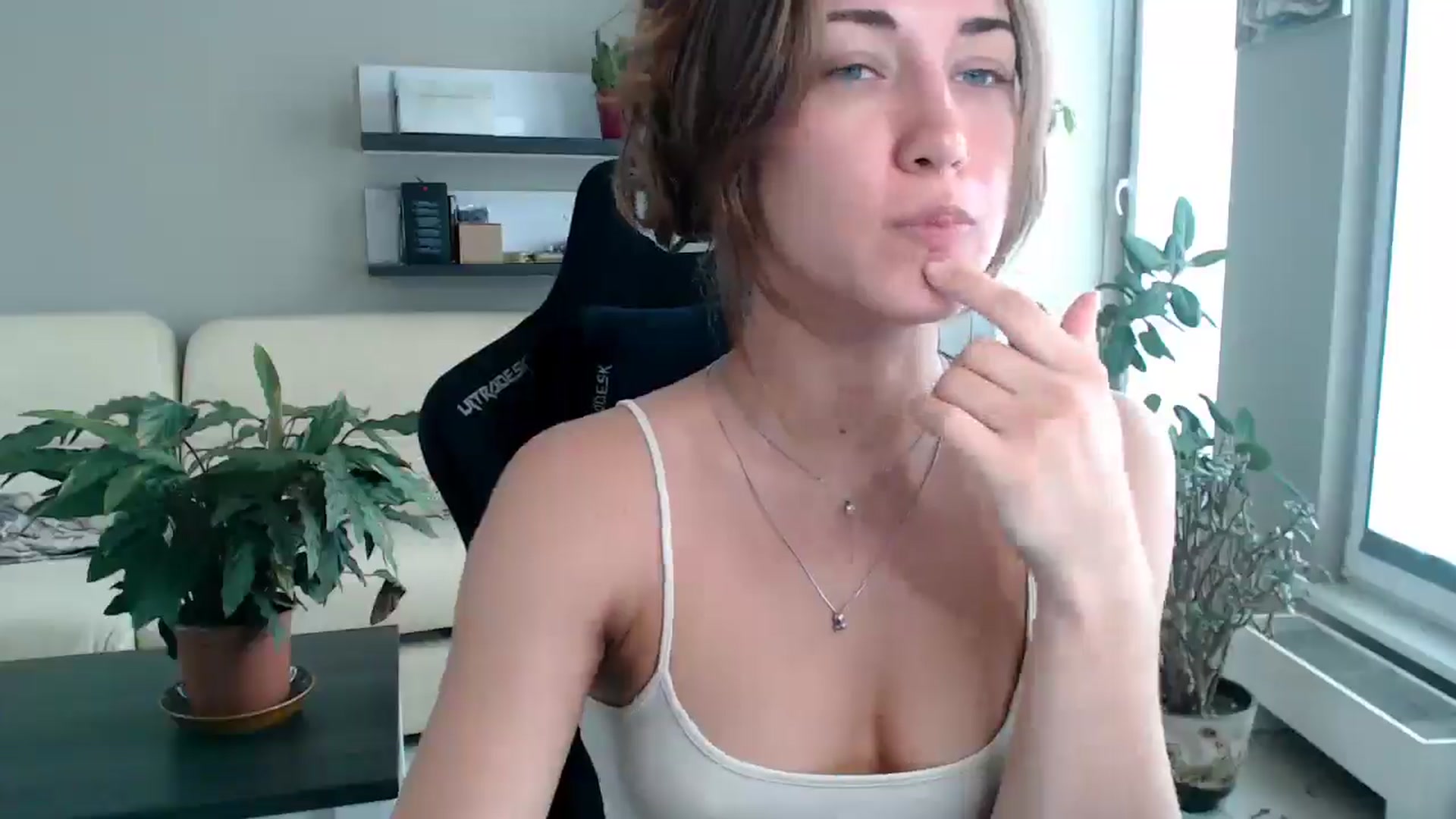 Gallery image thumbnail from GalaxyAnisia's myfreecams stream on, 08/29/2025, 10:36 image 6 of 20