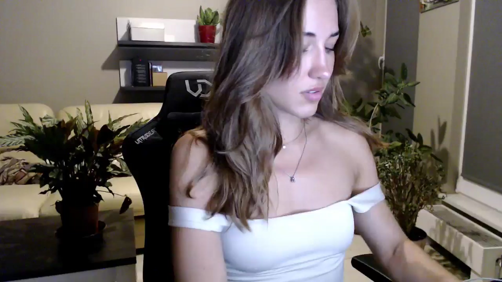 Gallery image thumbnail from GalaxyAnisia's myfreecams stream on, 09/01/2025, 19:02 image 15 of 20