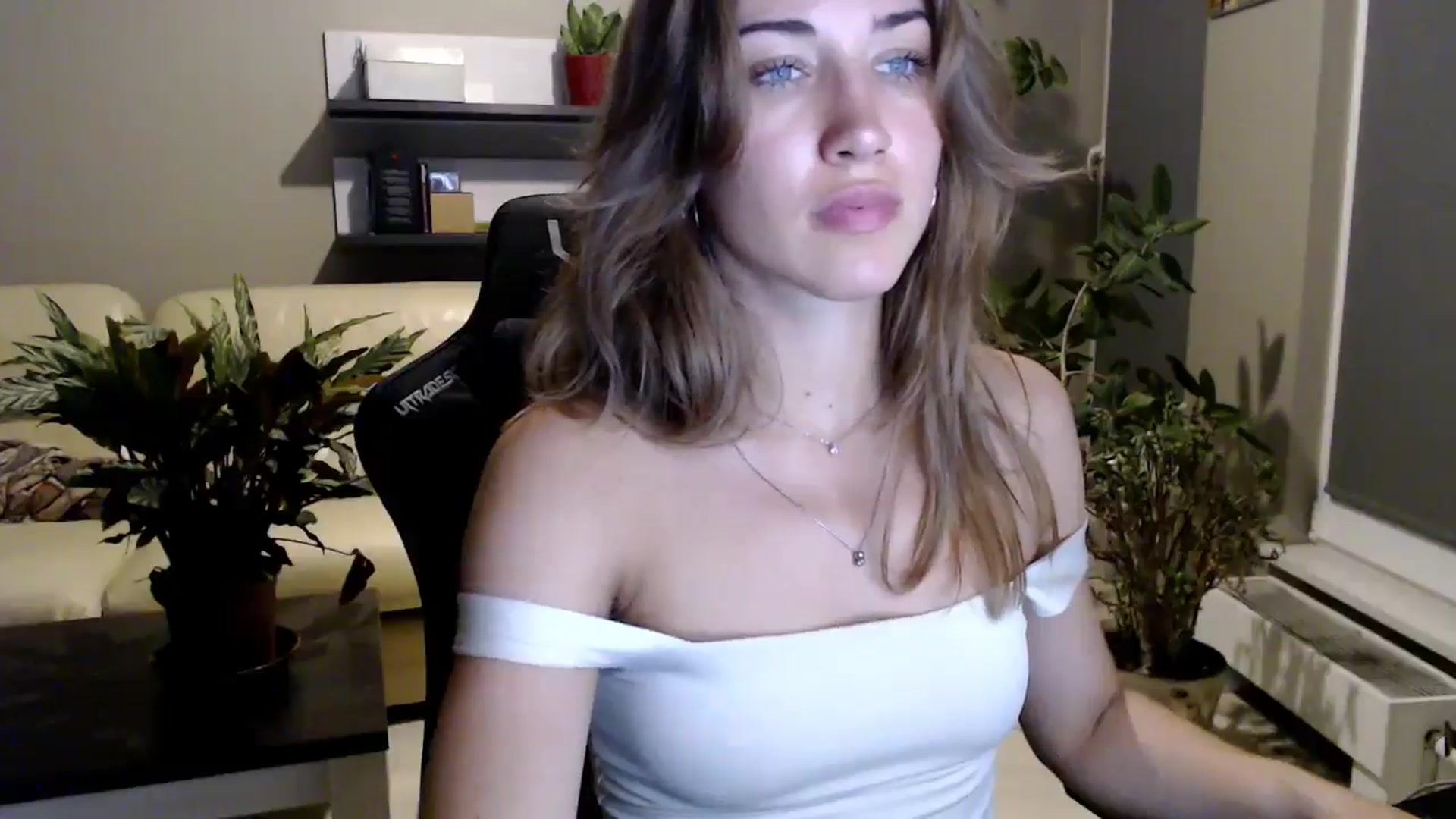 Gallery image thumbnail from GalaxyAnisia's myfreecams stream on, 09/01/2025, 19:32 image 2 of 20