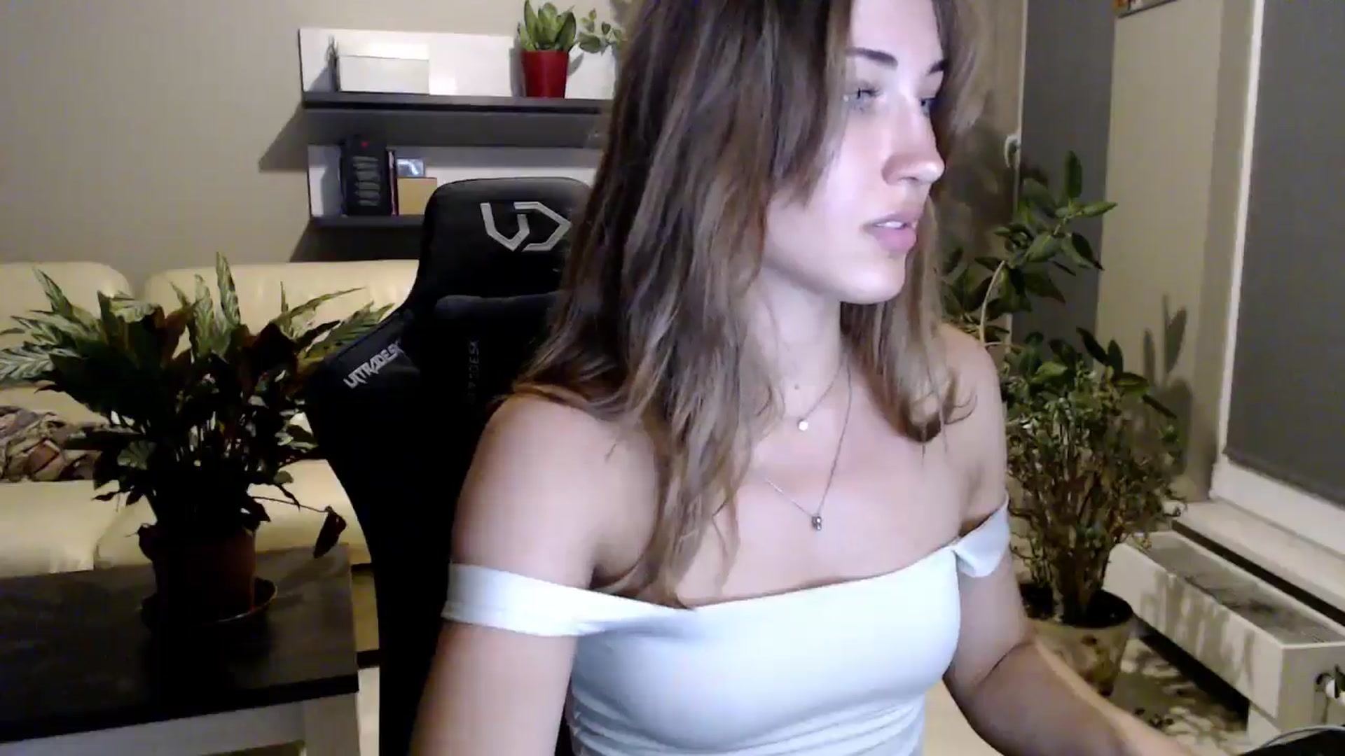 Gallery image thumbnail from GalaxyAnisia's myfreecams stream on, 09/01/2025, 19:32 image 11 of 20