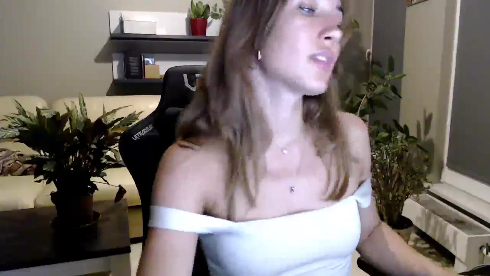 Gallery image thumbnail from GalaxyAnisia's myfreecams stream on, 09/01/2025, 19:32 image 15 of 20