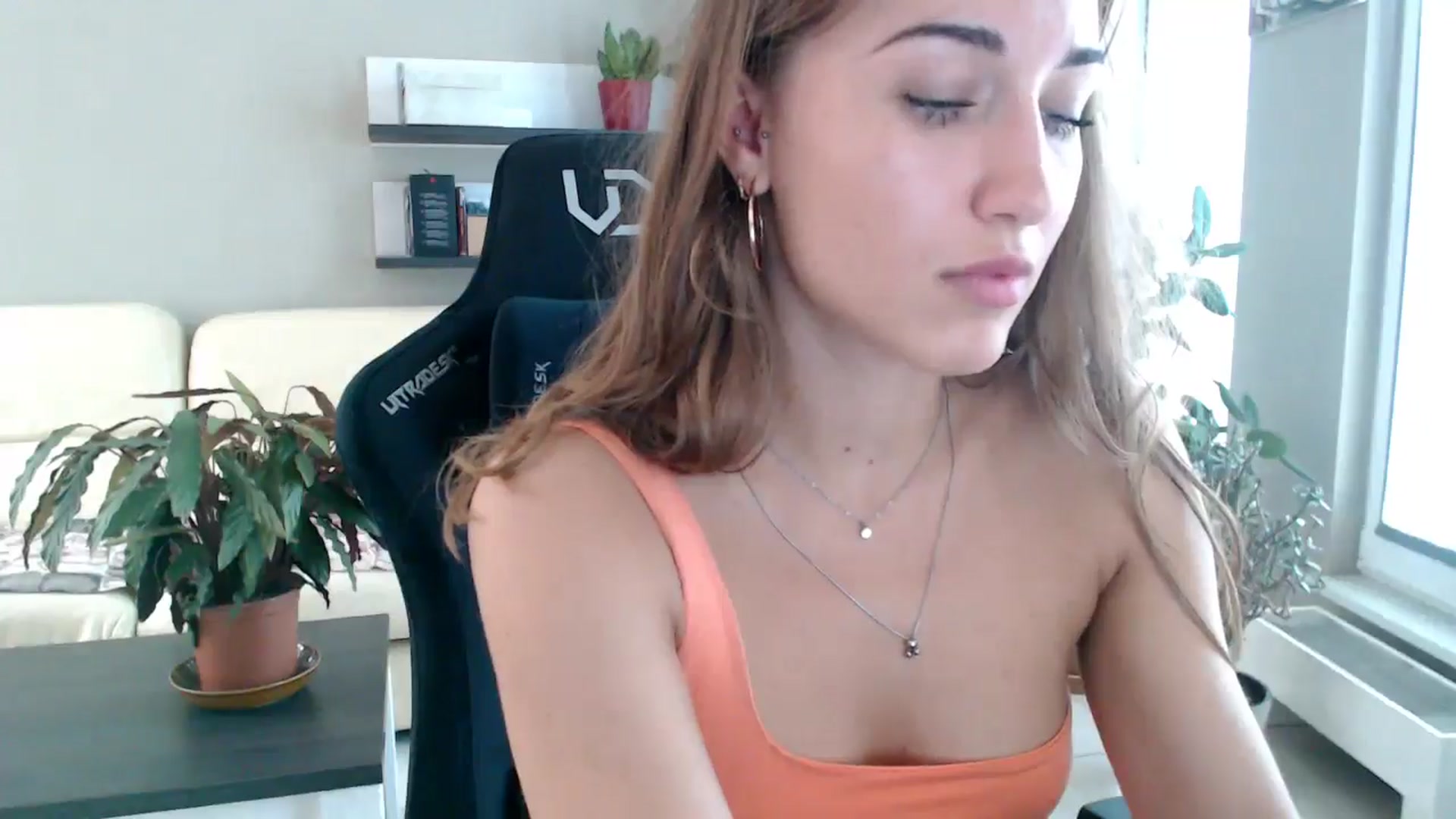 Gallery image thumbnail from GalaxyAnisia's myfreecams stream on, 09/03/2025, 14:35 image 2 of 20