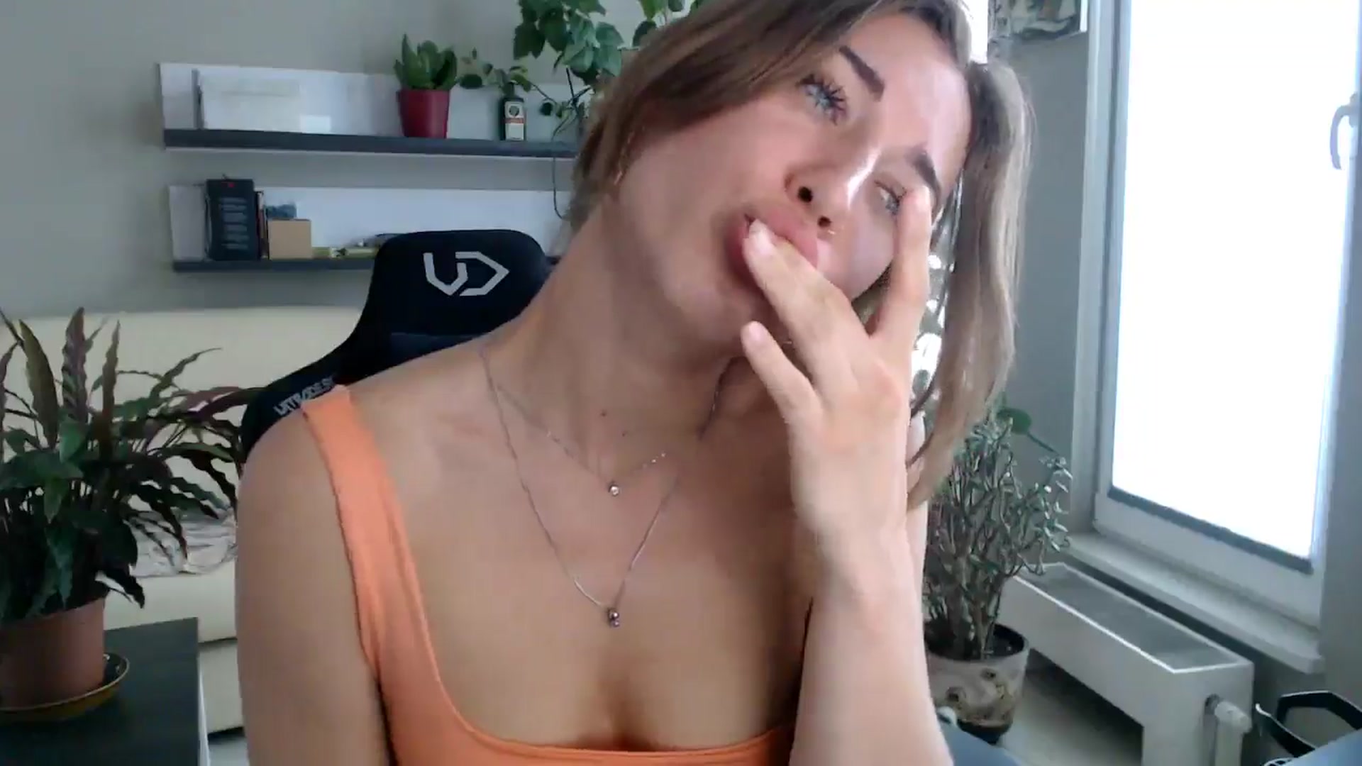 Gallery image thumbnail from GalaxyAnisia's myfreecams stream on, 09/03/2025, 15:14 image 10 of 20