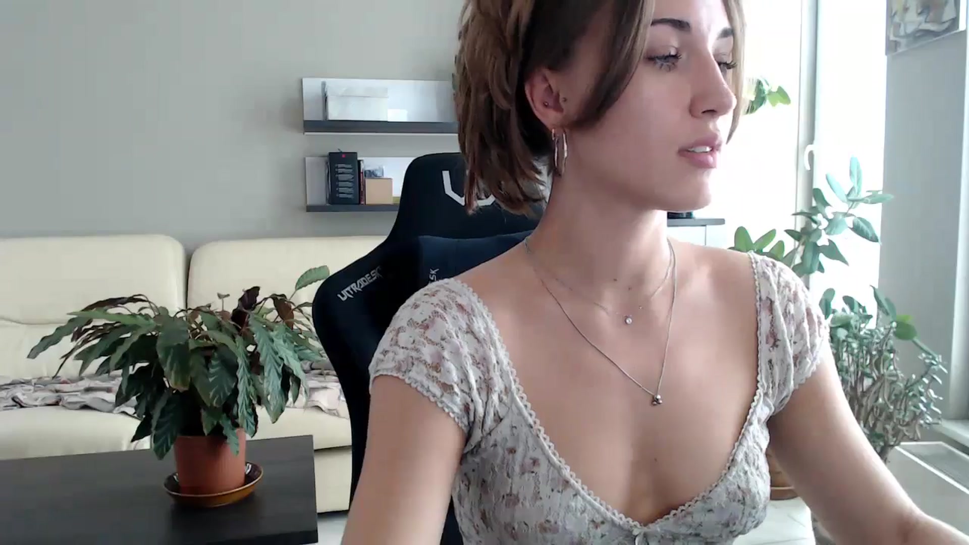 Gallery image thumbnail from GalaxyAnisia's myfreecams stream on, 09/09/2025, 11:37 image 11 of 20