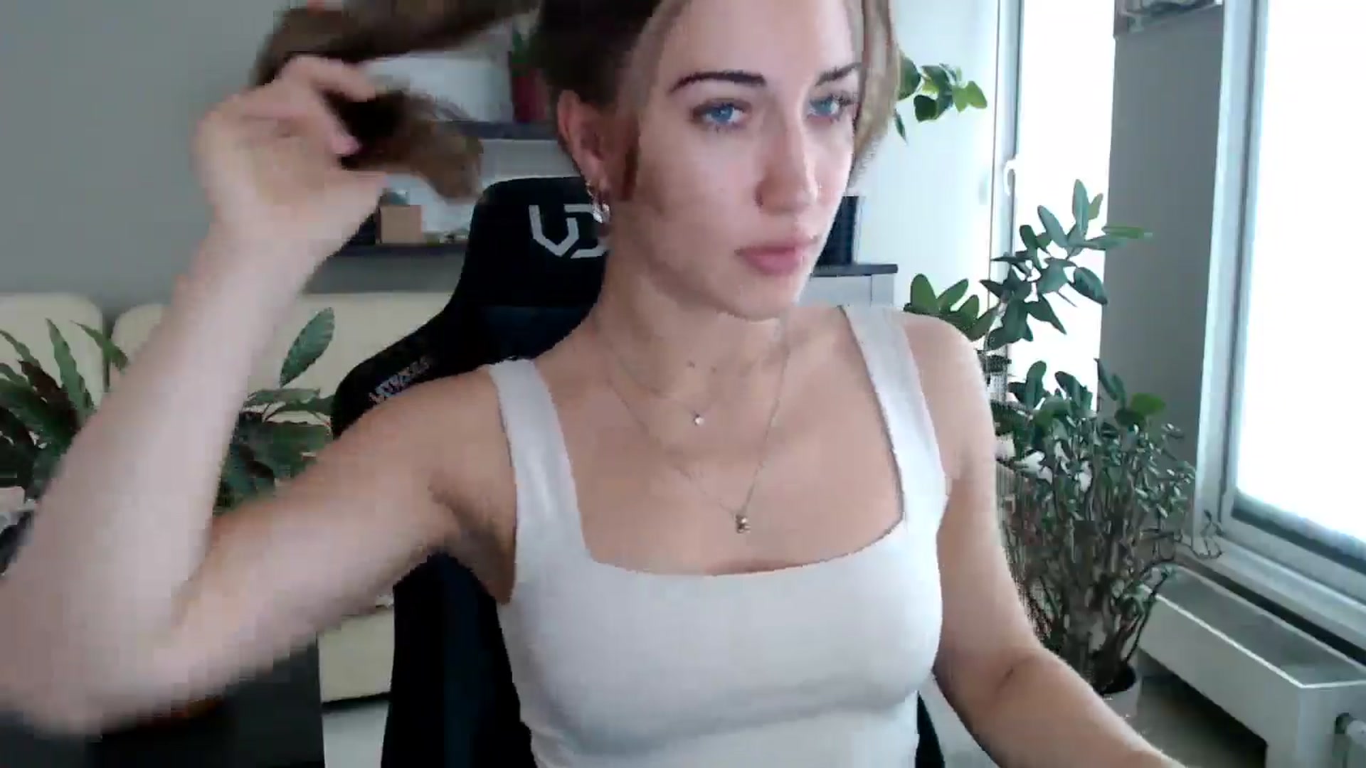 Gallery image thumbnail from GalaxyAnisia's myfreecams stream on, 09/13/2025, 15:12 image 2 of 20
