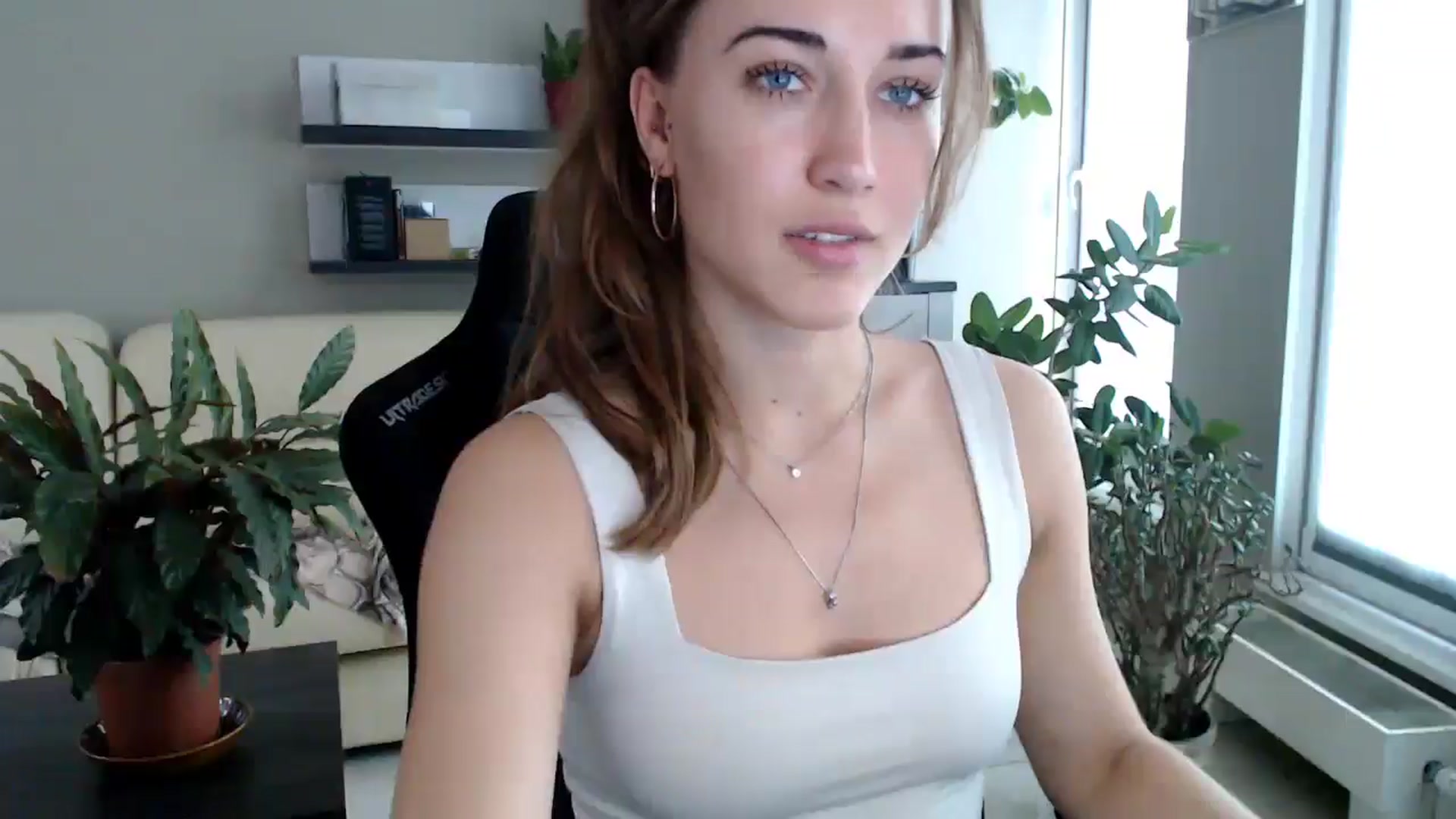 Gallery image thumbnail from GalaxyAnisia's myfreecams stream on, 09/13/2025, 15:12 image 10 of 20
