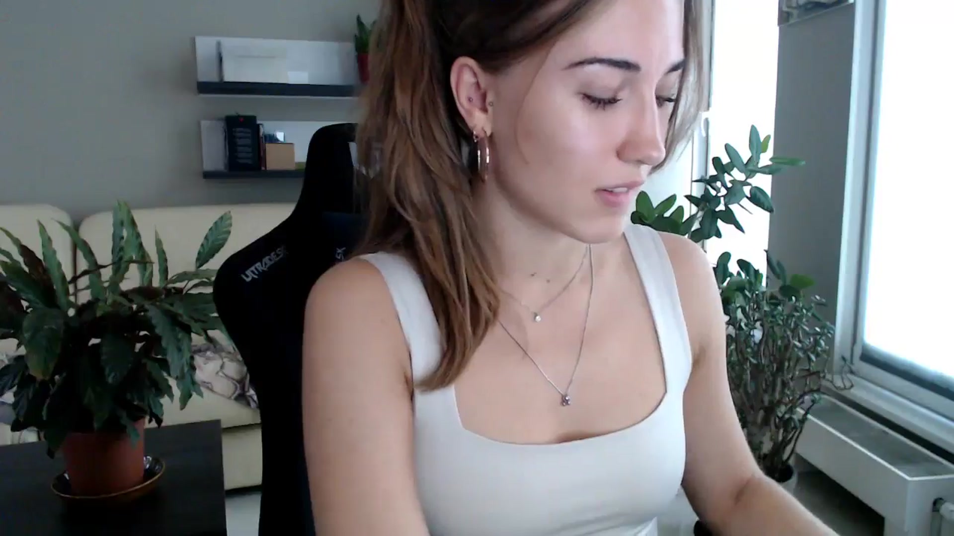 Gallery image thumbnail from GalaxyAnisia's myfreecams stream on, 09/13/2025, 15:12 image 18 of 20