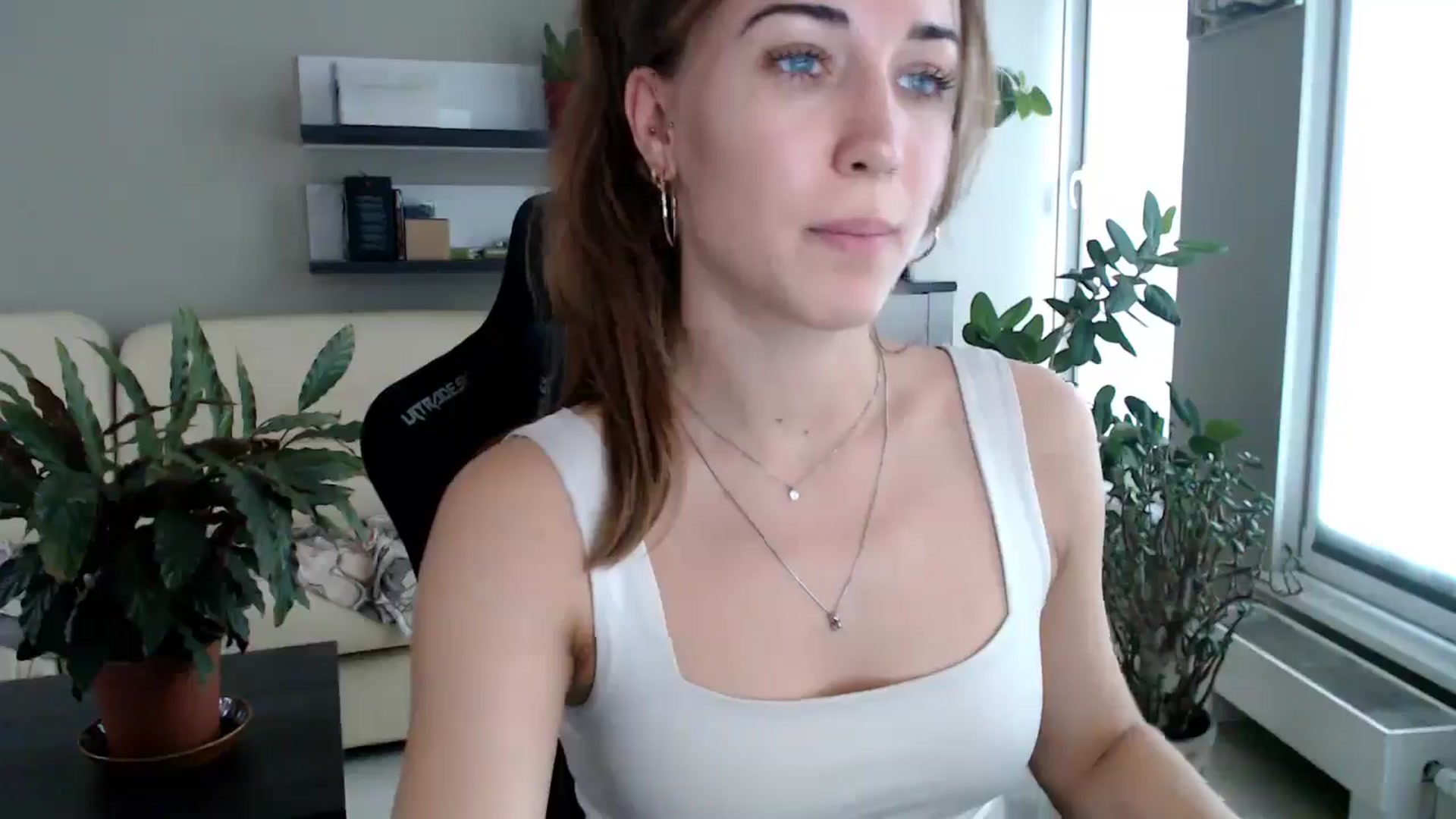 Gallery image thumbnail from GalaxyAnisia's myfreecams stream on, 09/13/2025, 15:12 image 13 of 20