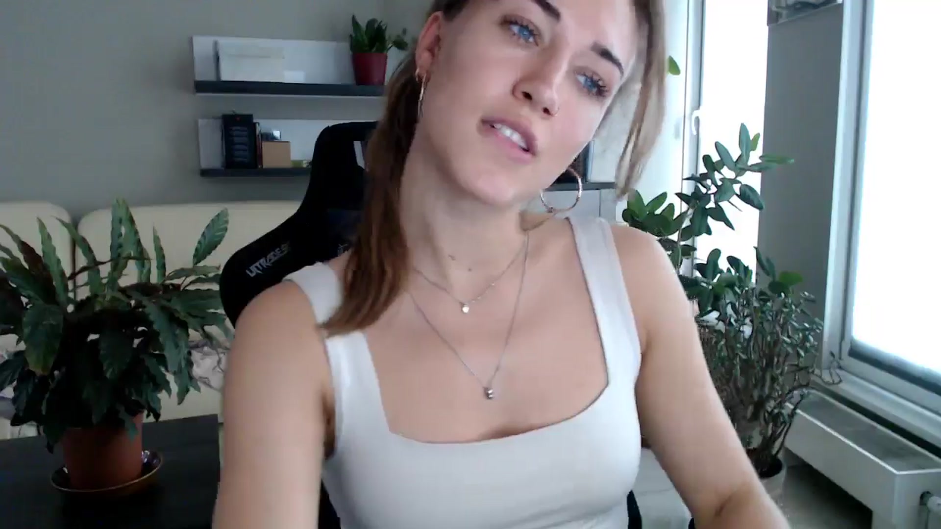 Gallery image thumbnail from GalaxyAnisia's myfreecams stream on, 09/13/2025, 15:12 image 19 of 20