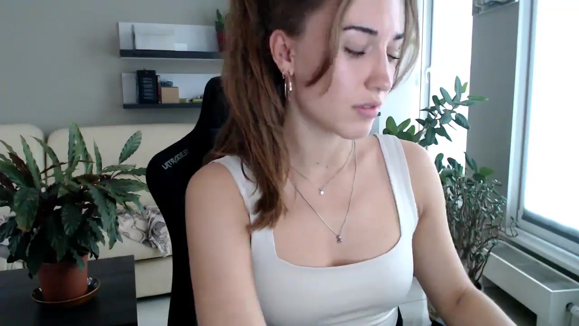 Gallery image thumbnail from GalaxyAnisia's myfreecams stream on, 09/13/2025, 15:12 image 3 of 20