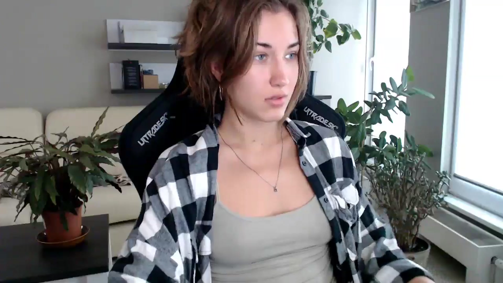 Gallery image thumbnail from GalaxyAnisia's myfreecams stream on, 09/22/2025, 13:27 image 3 of 20