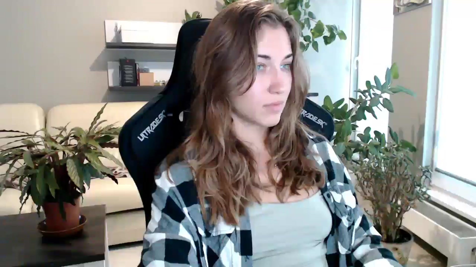 Gallery image thumbnail from GalaxyAnisia's myfreecams stream on, 09/22/2025, 14:35 image 15 of 20