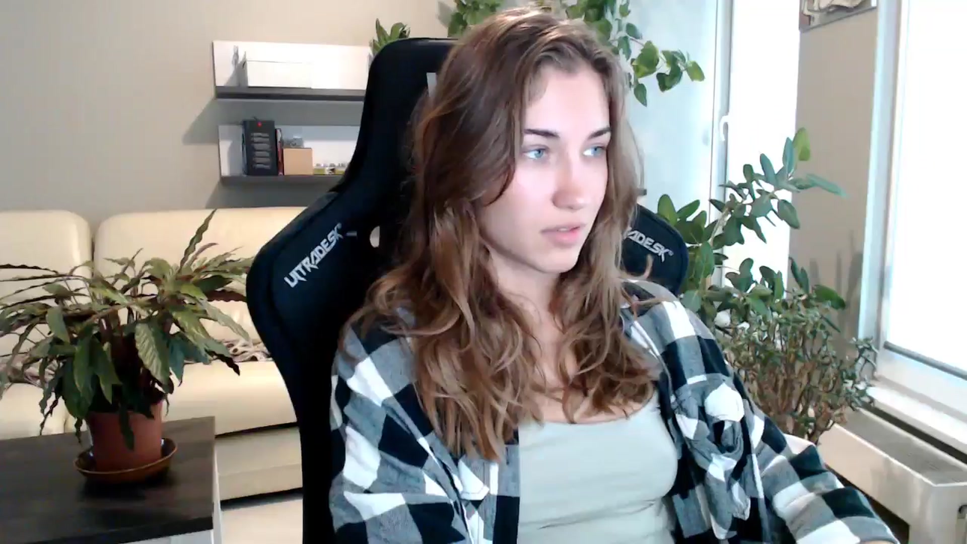 Gallery image thumbnail from GalaxyAnisia's myfreecams stream on, 09/22/2025, 14:35 image 20 of 20