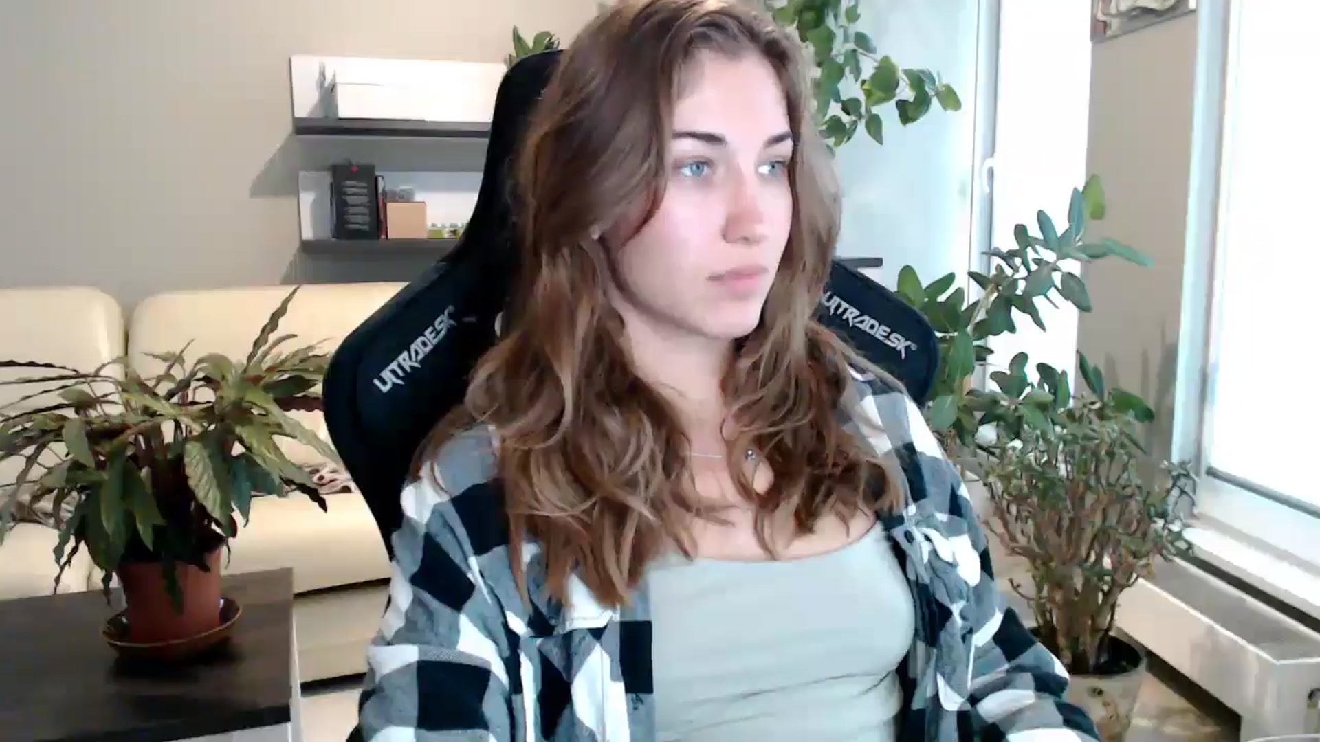 Gallery image thumbnail from GalaxyAnisia's myfreecams stream on, 09/22/2025, 14:35 image 12 of 20