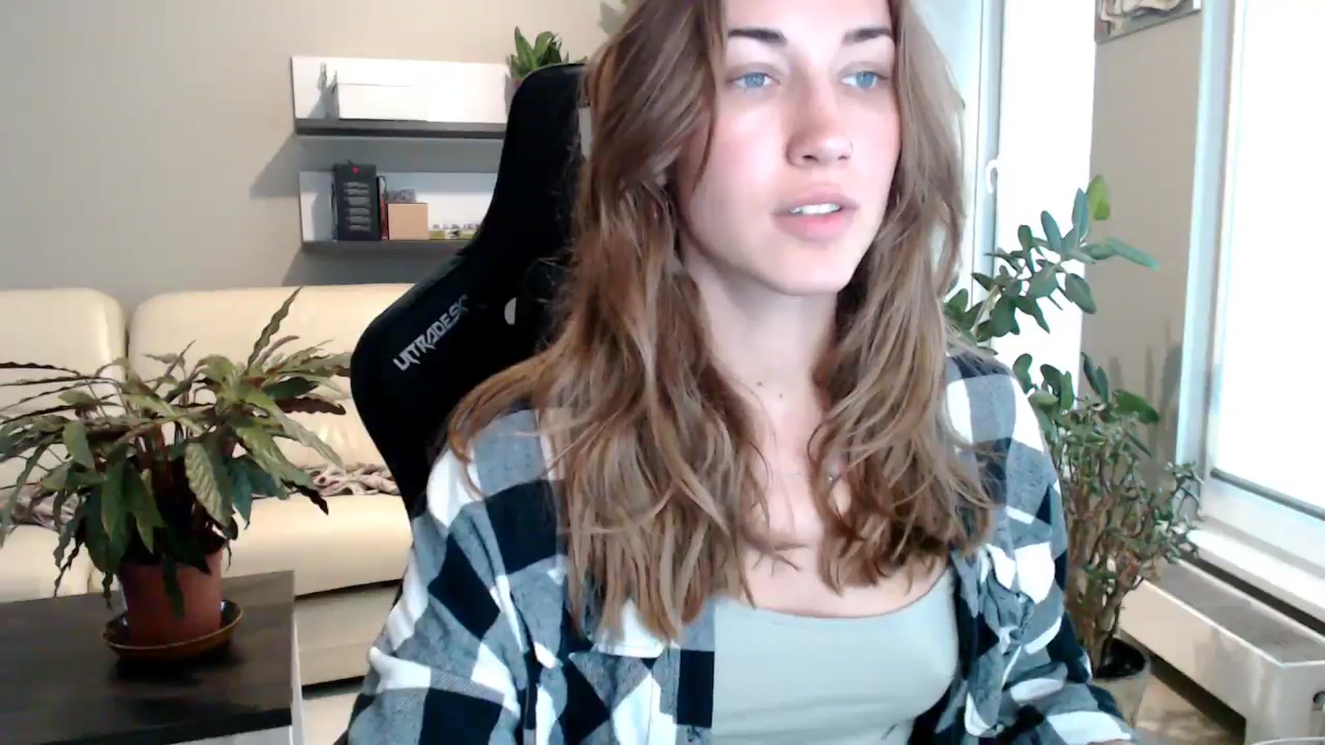 Gallery image thumbnail from GalaxyAnisia's myfreecams stream on, 09/22/2025, 14:35 image 11 of 20