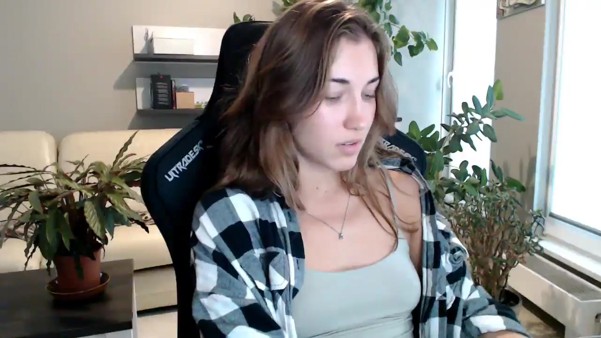 Gallery image thumbnail from GalaxyAnisia's myfreecams stream on, 09/22/2025, 14:35 image 3 of 20
