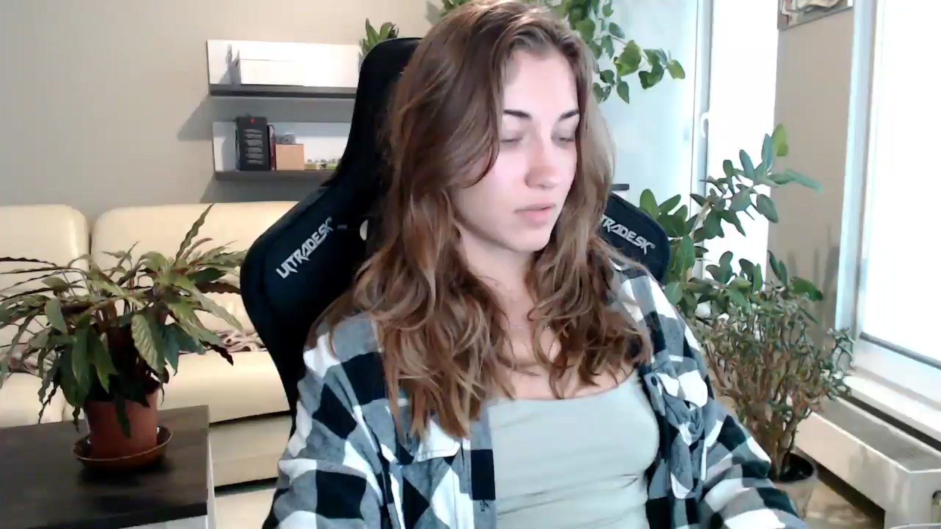 Gallery image thumbnail from GalaxyAnisia's myfreecams stream on, 09/22/2025, 14:35 image 13 of 20
