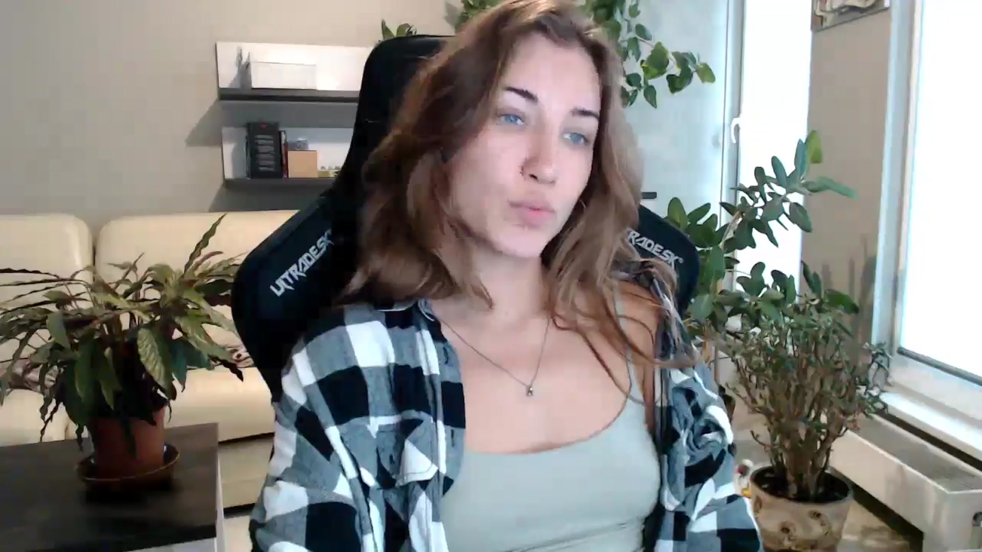 Gallery image thumbnail from GalaxyAnisia's myfreecams stream on, 09/22/2025, 14:35 image 2 of 20