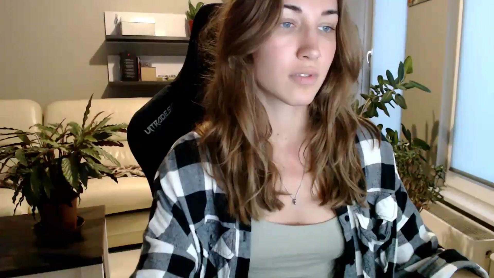 Gallery image thumbnail from GalaxyAnisia's myfreecams stream on, 09/22/2025, 15:23 image 11 of 20