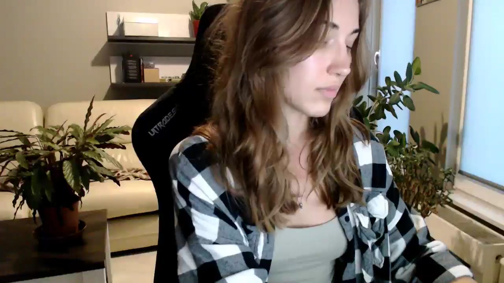 Gallery image thumbnail from GalaxyAnisia's myfreecams stream on, 09/22/2025, 15:23 image 12 of 20