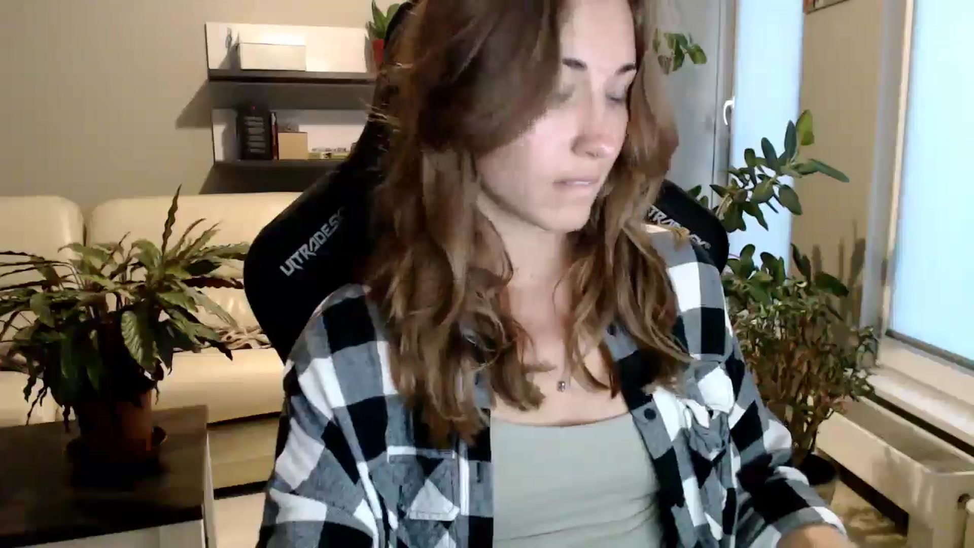 Gallery image thumbnail from GalaxyAnisia's myfreecams stream on, 09/22/2025, 15:23 image 16 of 20