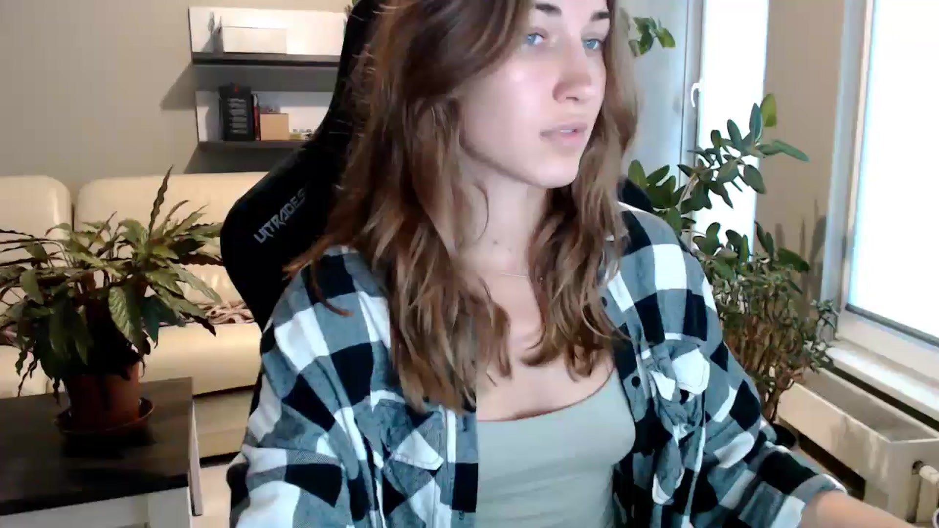 Gallery image thumbnail from GalaxyAnisia's myfreecams stream on, 09/22/2025, 15:23 image 3 of 20