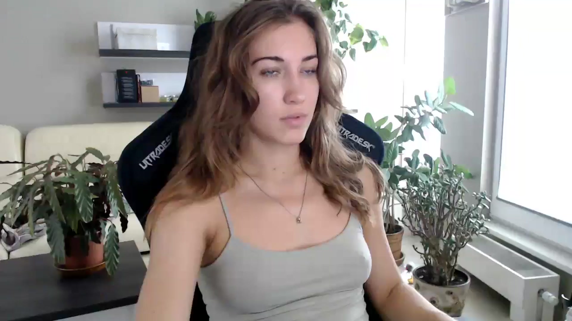 Gallery image thumbnail from GalaxyAnisia's myfreecams stream on, 09/24/2025, 12:37 image 1 of 20