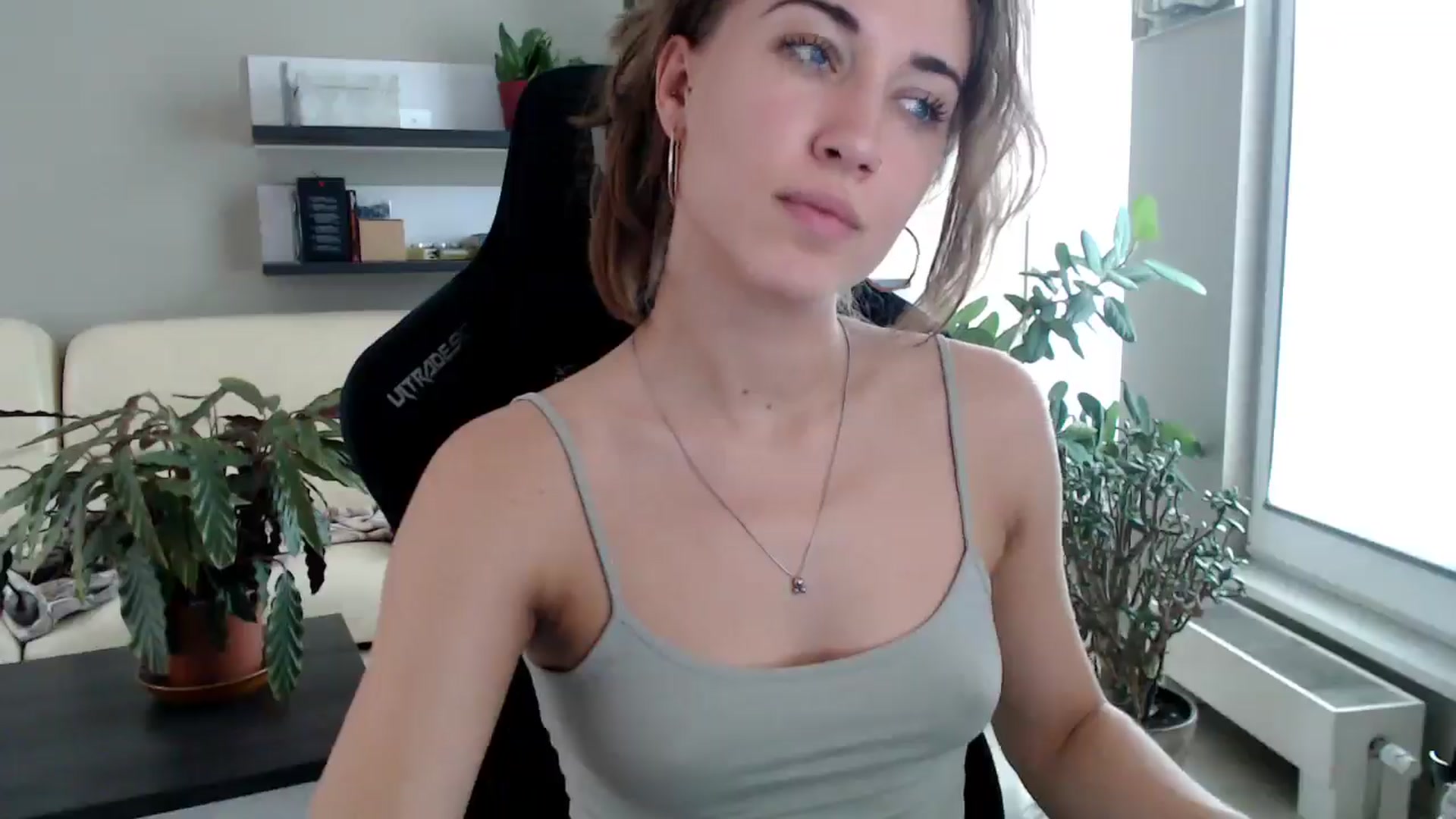 Gallery image thumbnail from GalaxyAnisia's myfreecams stream on, 09/24/2025, 12:37 image 11 of 20