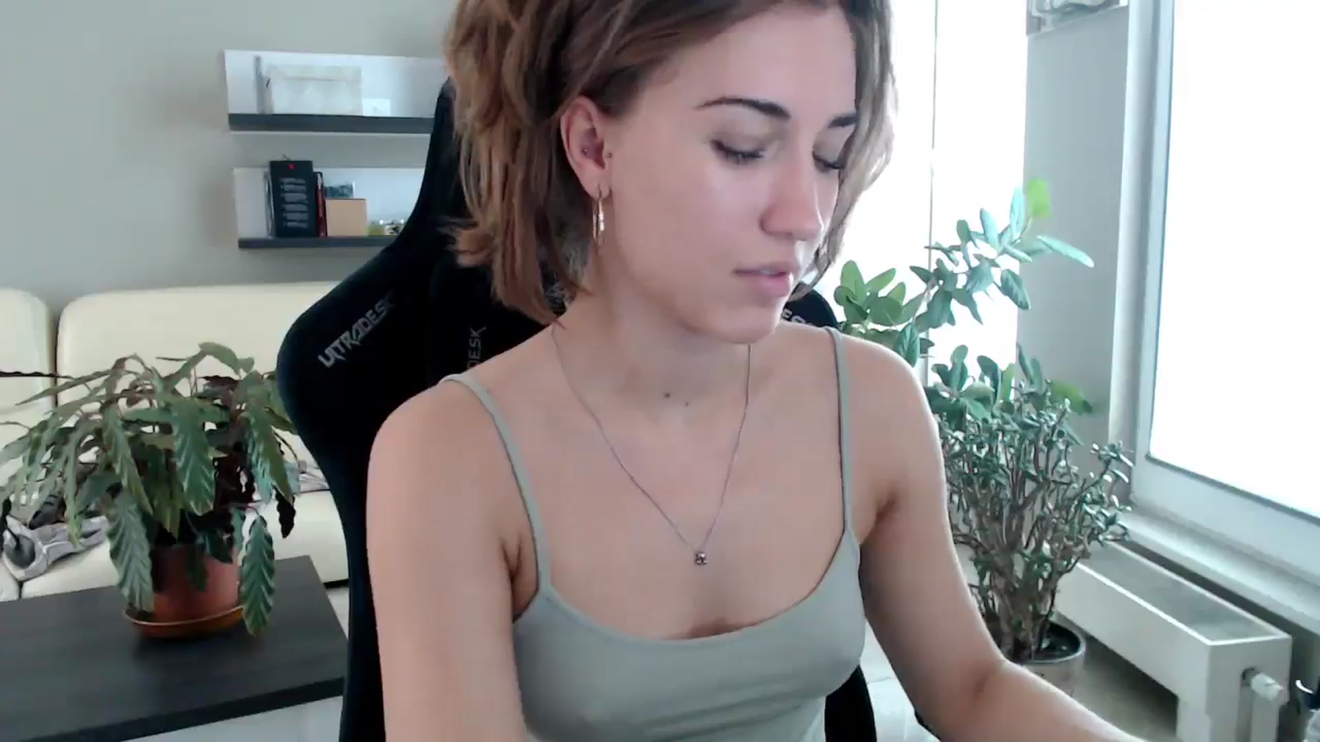 Gallery image thumbnail from GalaxyAnisia's myfreecams stream on, 09/24/2025, 12:37 image 15 of 20