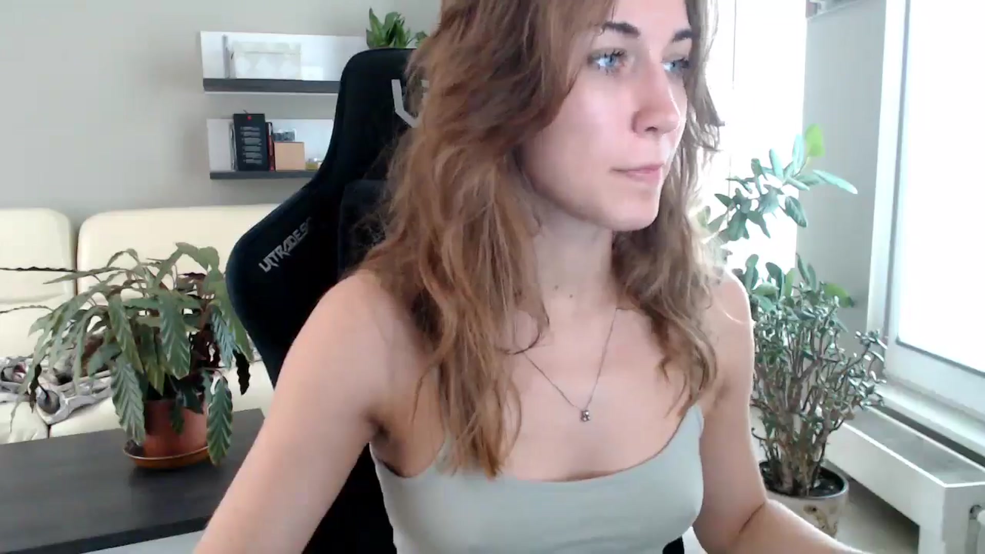 Gallery image thumbnail from GalaxyAnisia's myfreecams stream on, 09/24/2025, 13:36 image 16 of 20