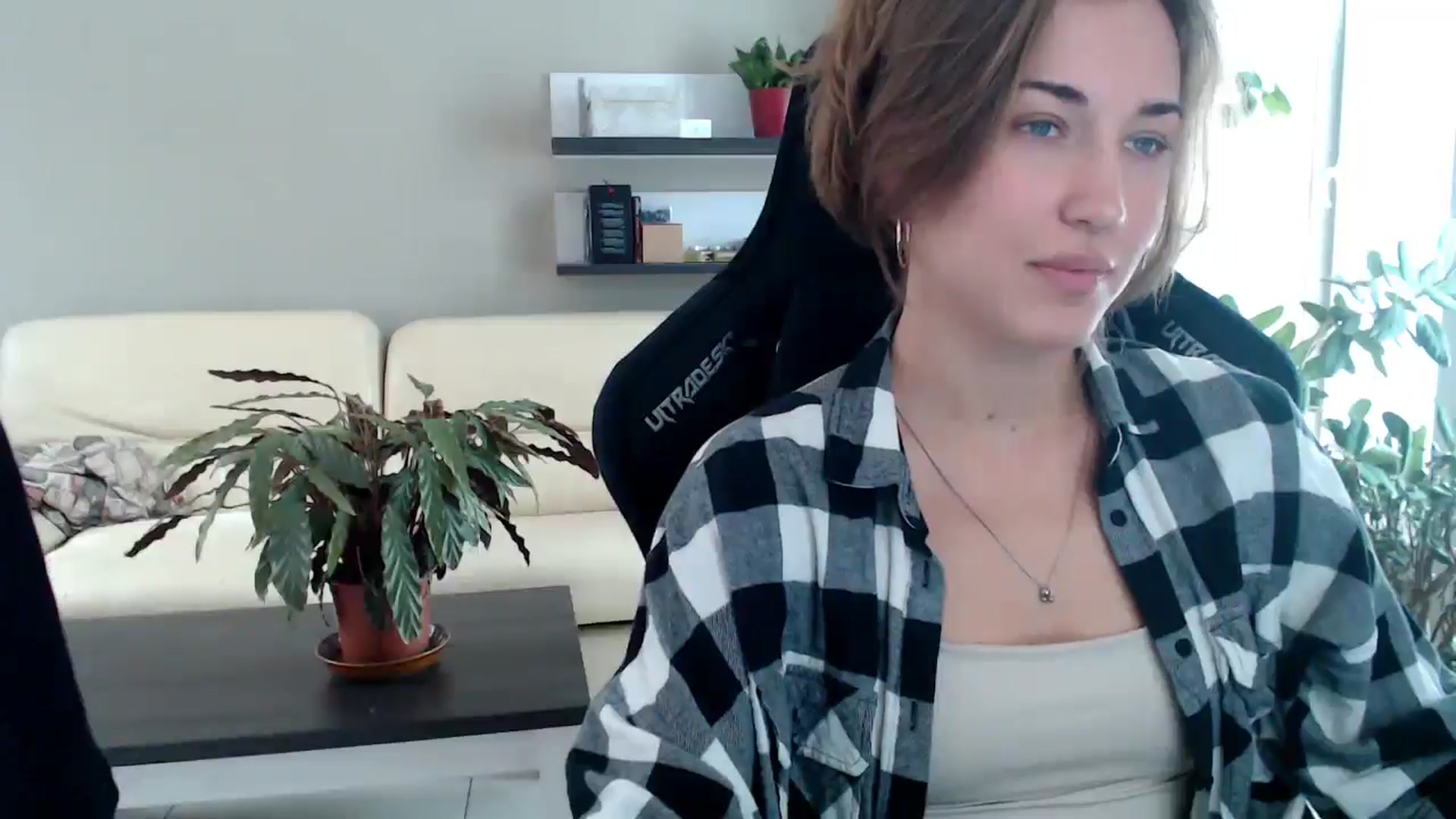 Gallery image thumbnail from GalaxyAnisia's myfreecams stream on, 09/28/2025, 12:40 image 3 of 20