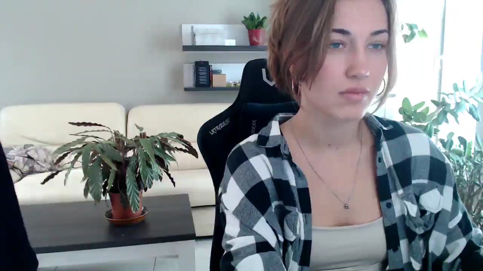 Gallery image thumbnail from GalaxyAnisia's myfreecams stream on, 09/28/2025, 12:40 image 2 of 20