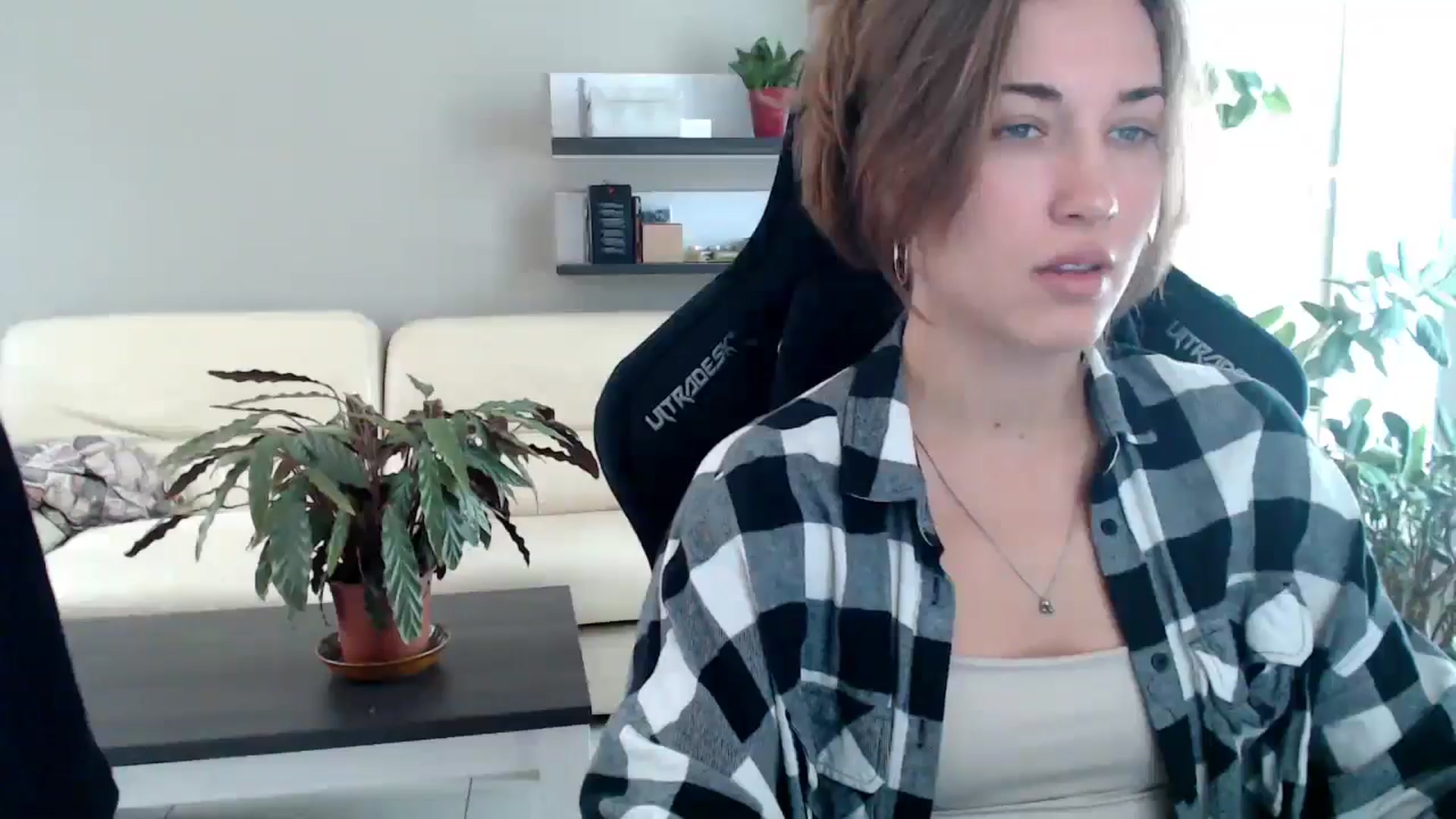 Gallery image thumbnail from GalaxyAnisia's myfreecams stream on, 09/28/2025, 12:40 image 4 of 20