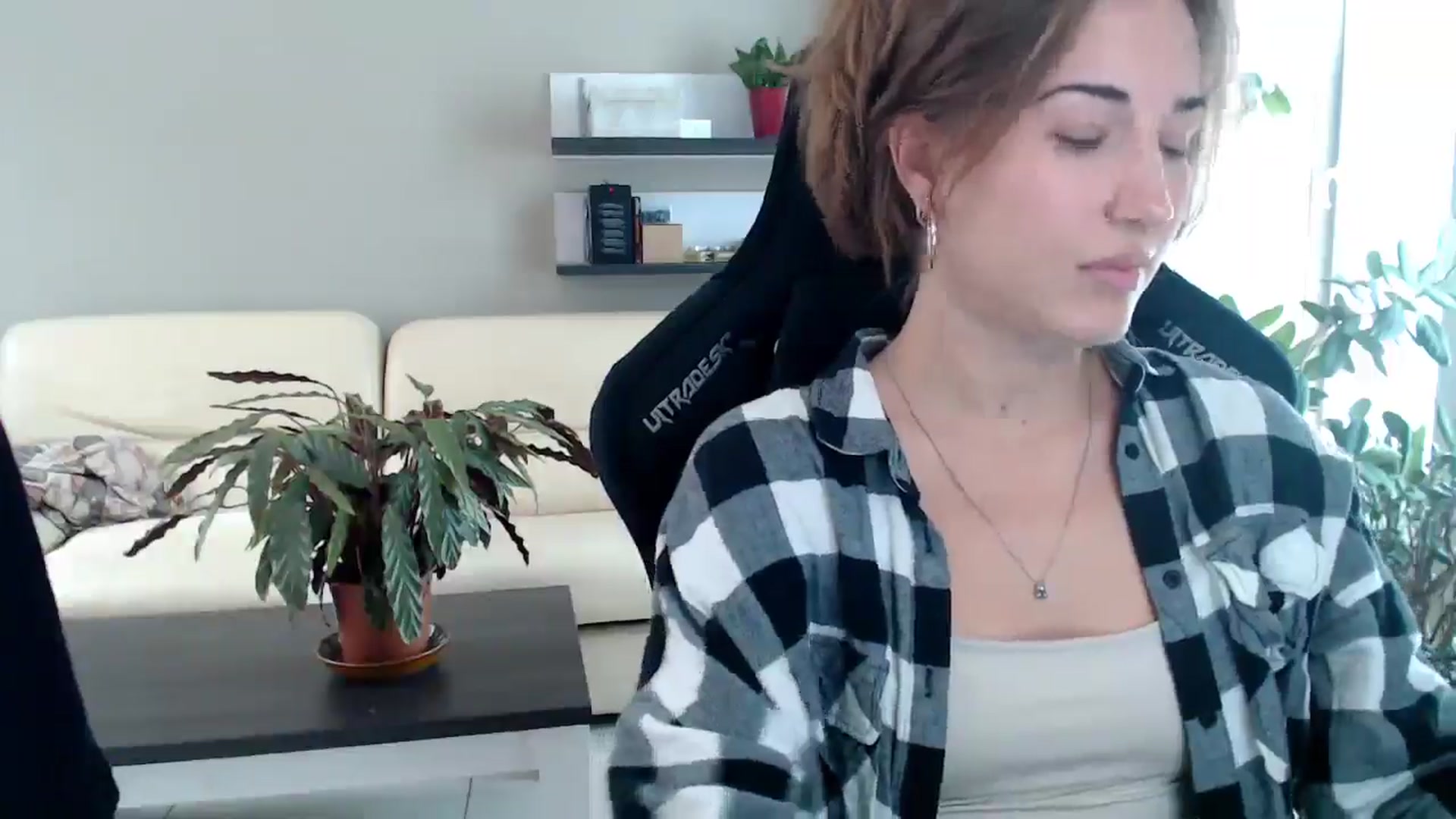 Gallery image thumbnail from GalaxyAnisia's myfreecams stream on, 09/28/2025, 12:40 image 7 of 20