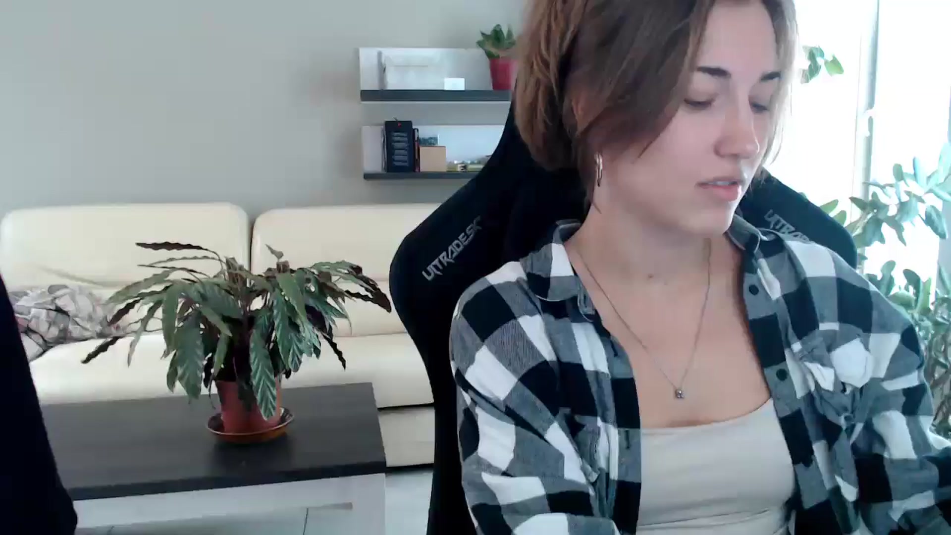 Gallery image thumbnail from GalaxyAnisia's myfreecams stream on, 09/28/2025, 12:40 image 6 of 20