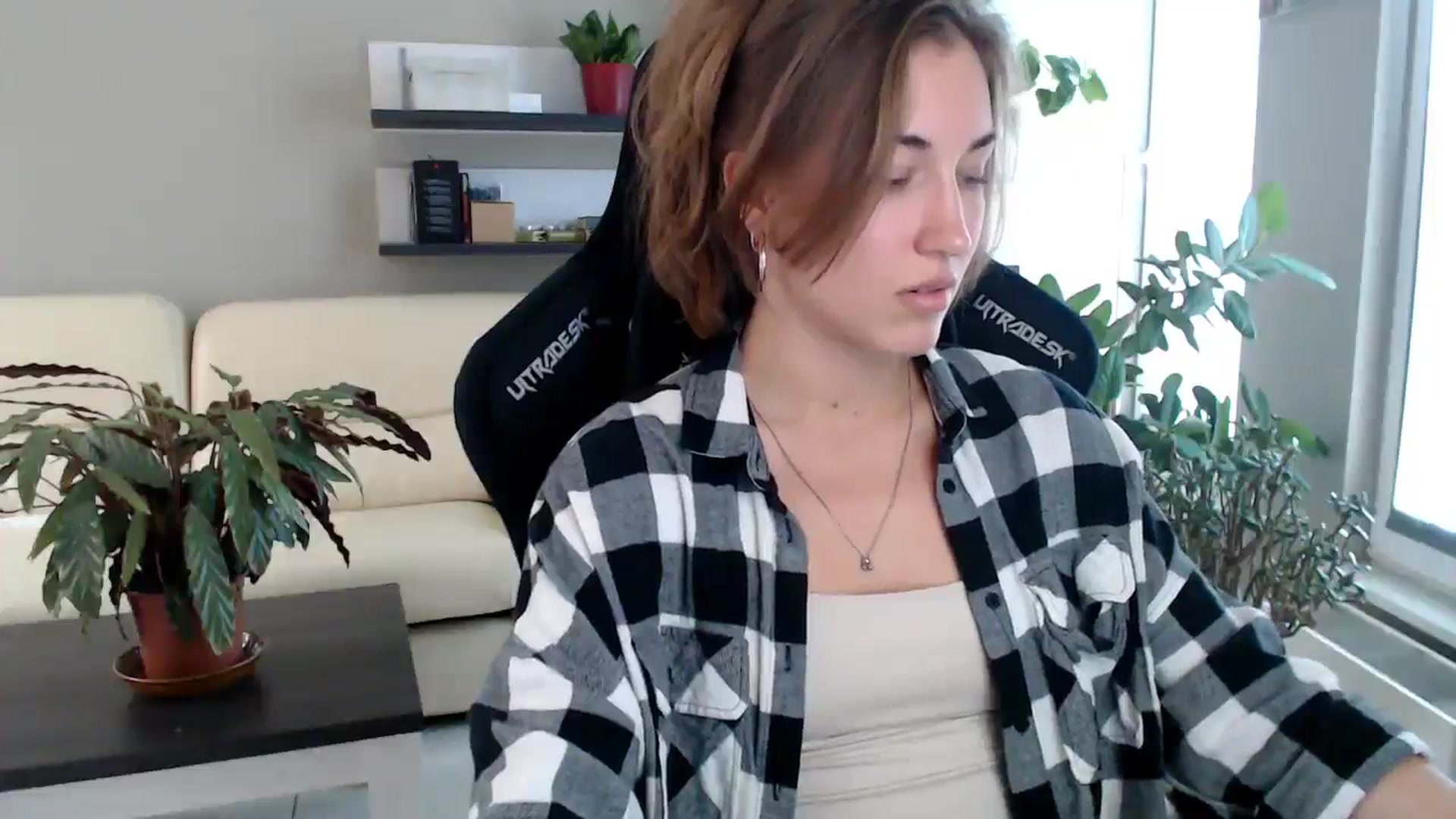 Gallery image thumbnail from GalaxyAnisia's myfreecams stream on, 09/28/2025, 13:51 image 4 of 20