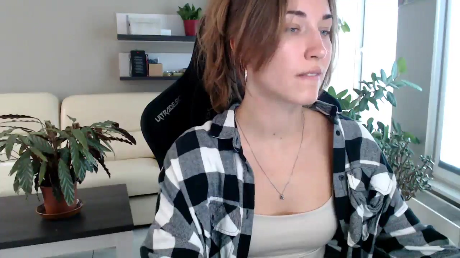 Gallery image thumbnail from GalaxyAnisia's myfreecams stream on, 09/28/2025, 13:51 image 9 of 20