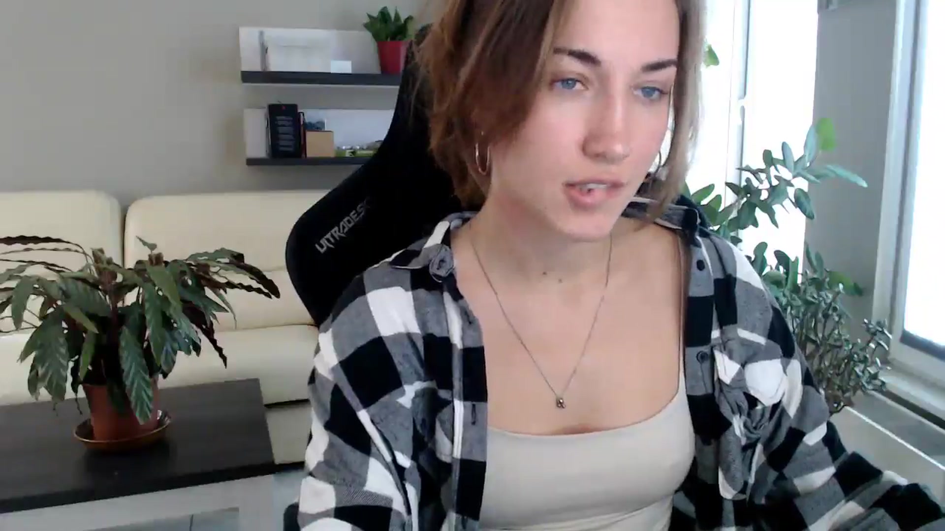 Gallery image thumbnail from GalaxyAnisia's myfreecams stream on, 09/28/2025, 13:51 image 7 of 20