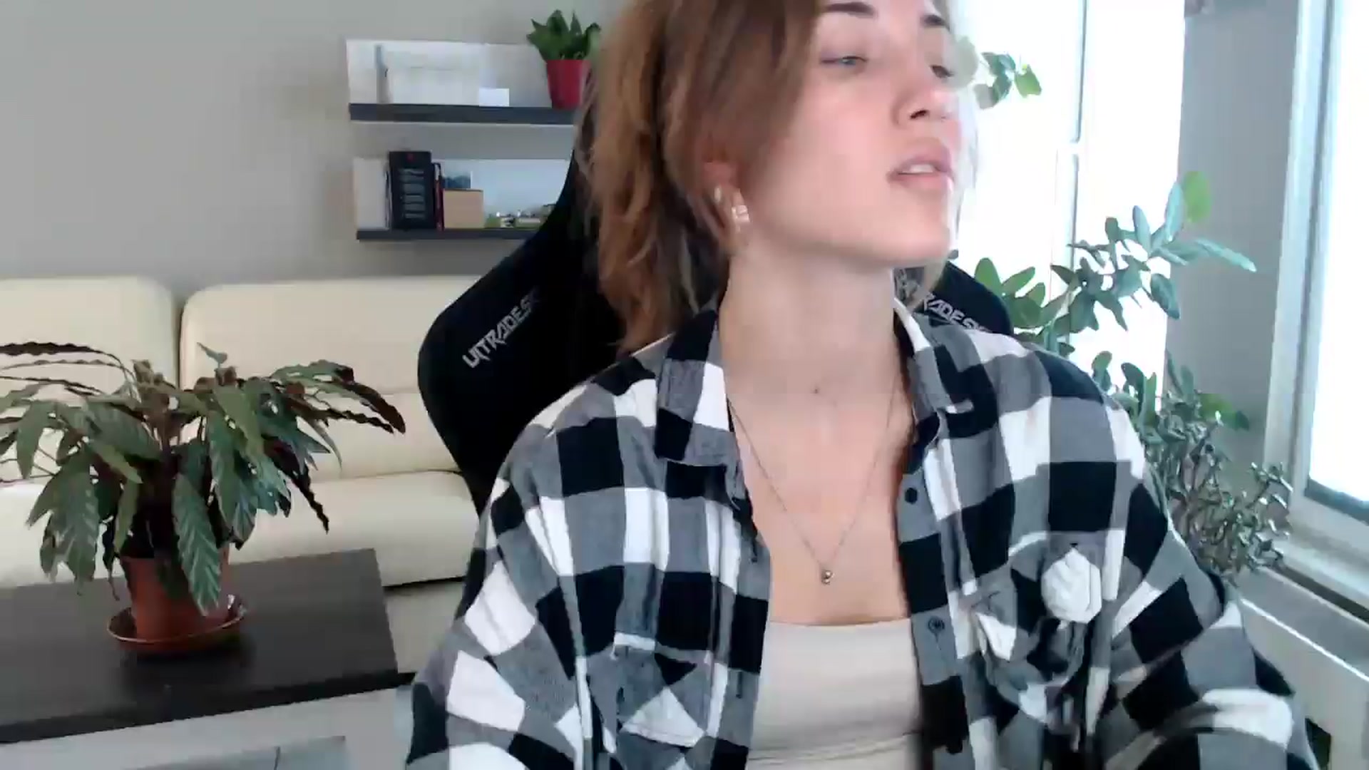 Gallery image thumbnail from GalaxyAnisia's myfreecams stream on, 09/28/2025, 13:51 image 6 of 20