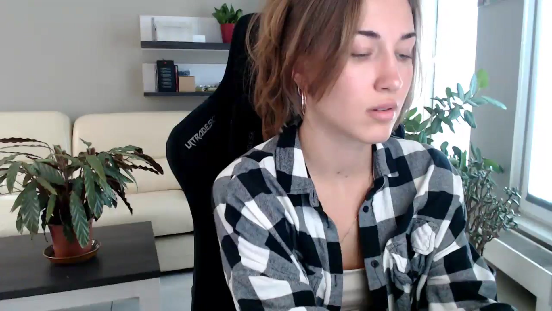Gallery image thumbnail from GalaxyAnisia's myfreecams stream on, 09/28/2025, 13:51 image 5 of 20