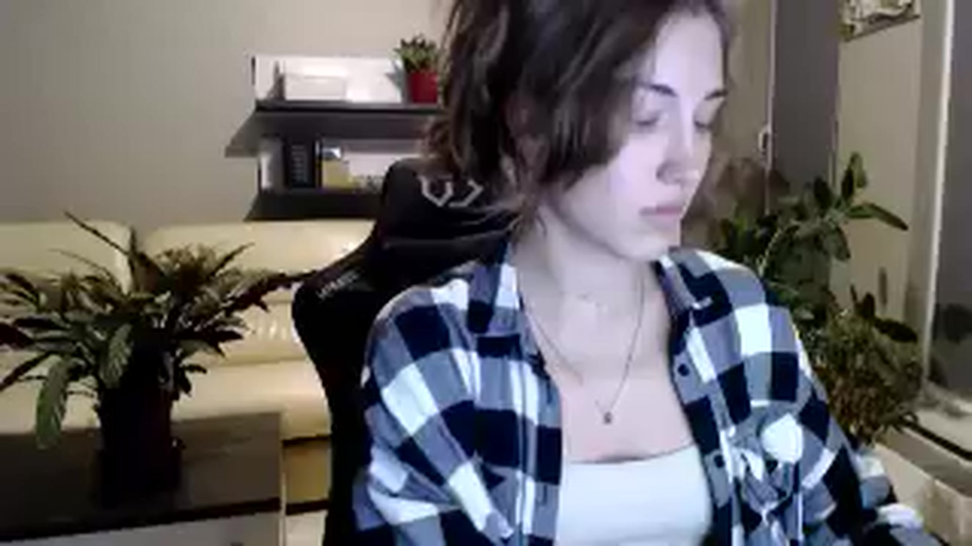 Gallery image thumbnail from GalaxyAnisia's myfreecams stream on, 09/28/2025, 19:29 image 17 of 20