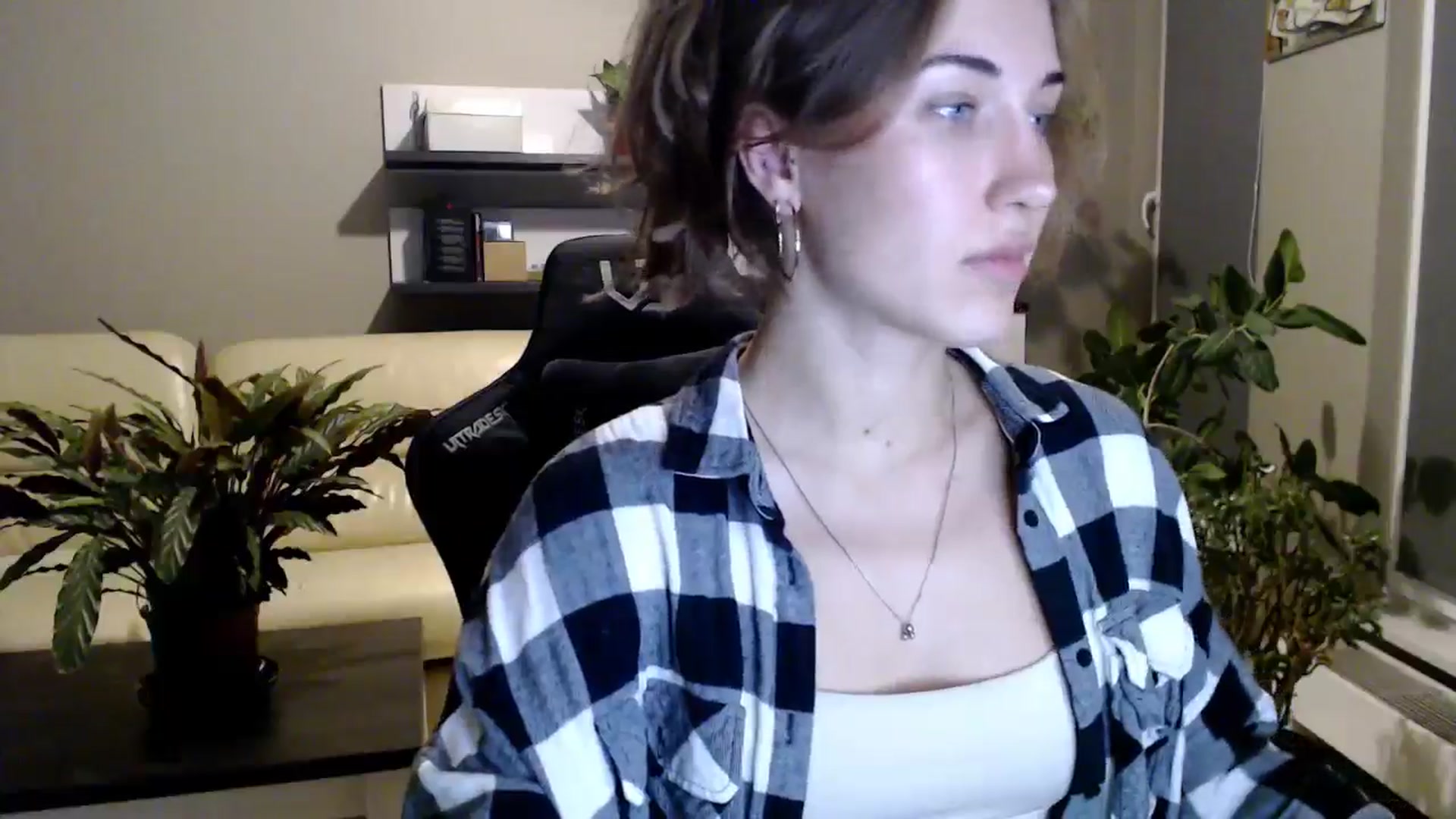 Gallery image thumbnail from GalaxyAnisia's myfreecams stream on, 09/28/2025, 19:29 image 12 of 20