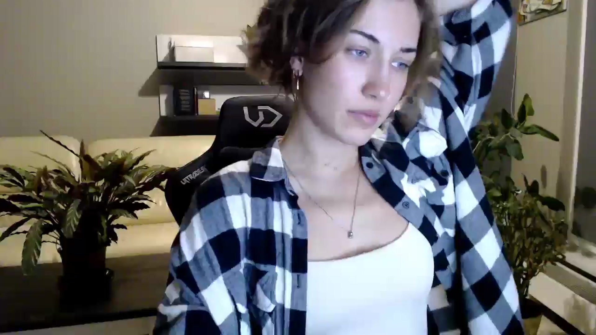 Gallery image thumbnail from GalaxyAnisia's myfreecams stream on, 09/28/2025, 19:29 image 14 of 20