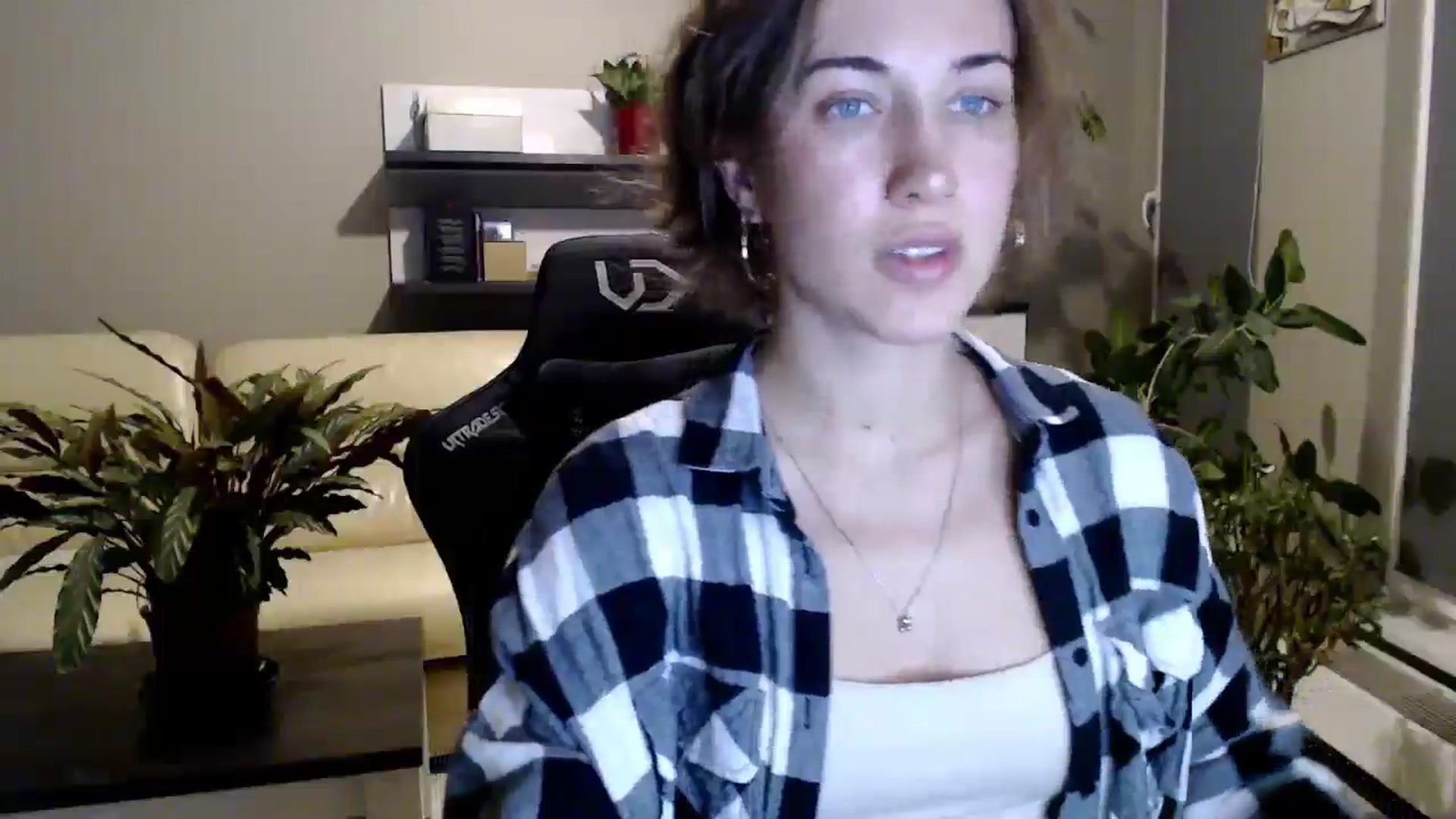 Gallery image thumbnail from GalaxyAnisia's myfreecams stream on, 09/28/2025, 19:29 image 13 of 20