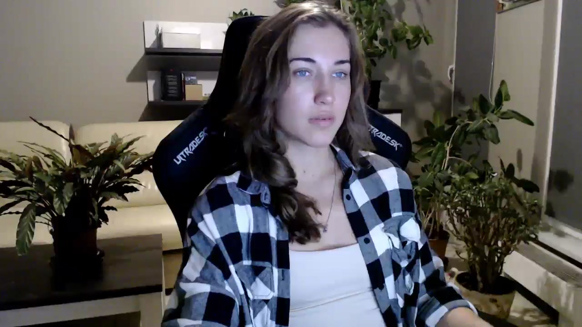 Gallery image thumbnail from GalaxyAnisia's myfreecams stream on, 09/28/2025, 20:34 image 10 of 20