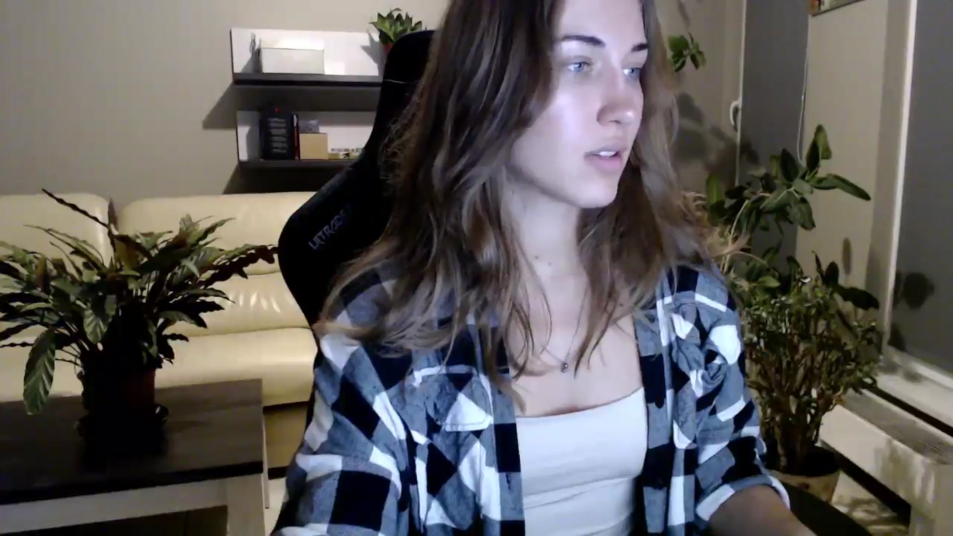 Gallery image thumbnail from GalaxyAnisia's myfreecams stream on, 09/28/2025, 20:34 image 20 of 20
