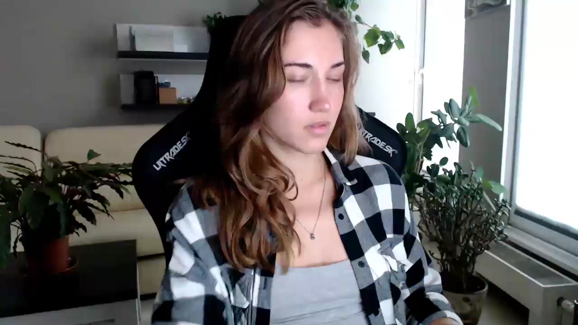Gallery image thumbnail from GalaxyAnisia's myfreecams stream on, 09/29/2025, 13:03 image 16 of 20