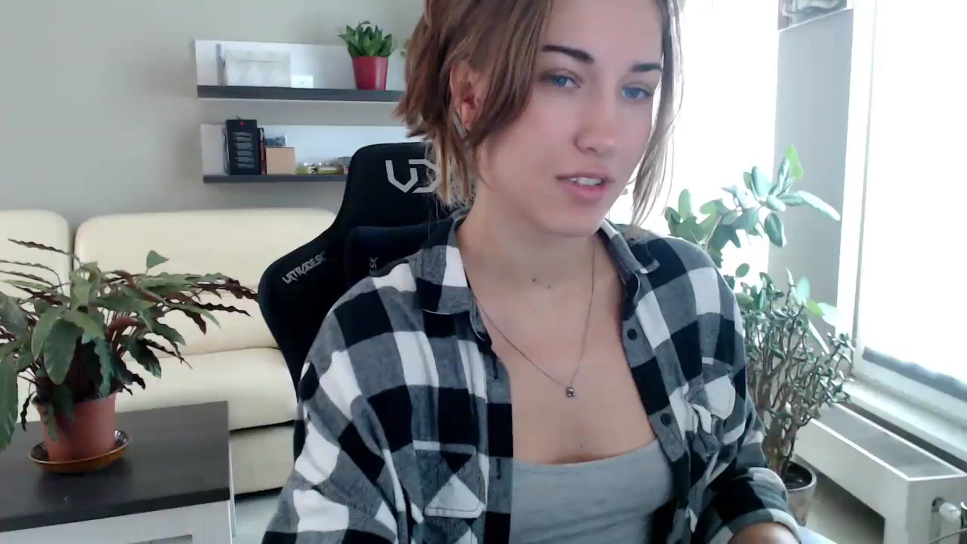 Gallery image thumbnail from GalaxyAnisia's myfreecams stream on, 09/29/2025, 13:03 image 2 of 20